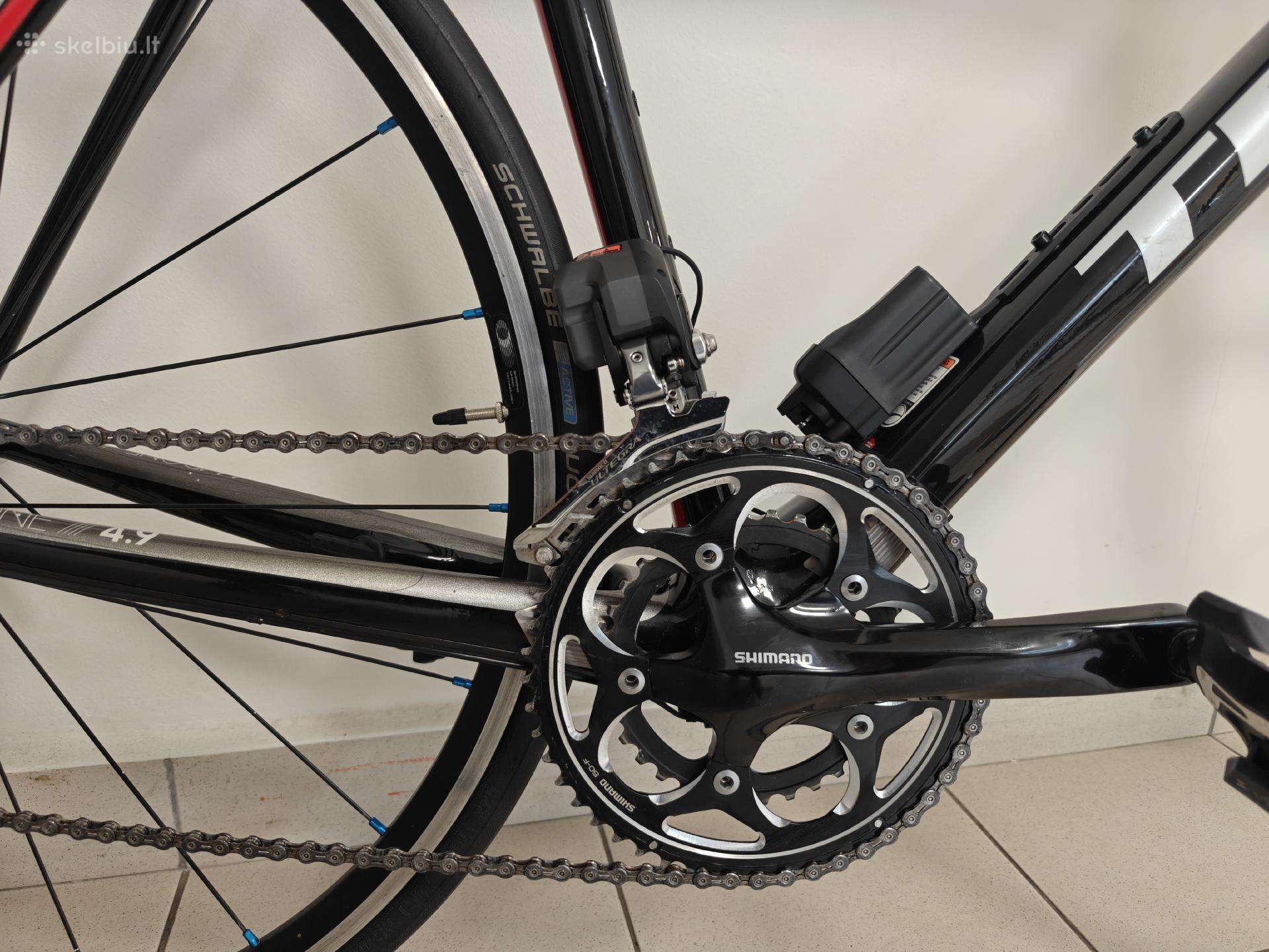 Road, sports bike Trek