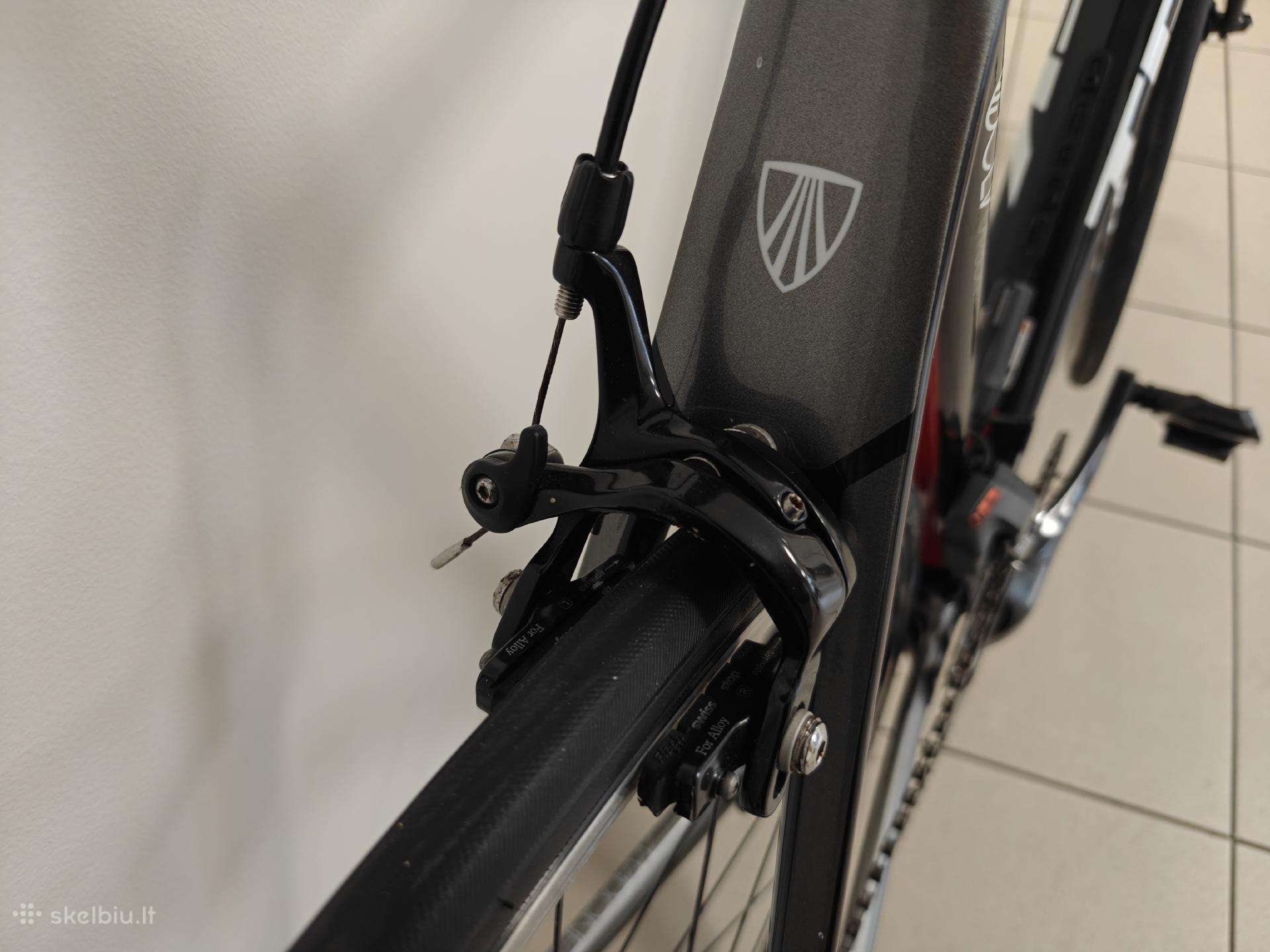 Road, sports bike Trek