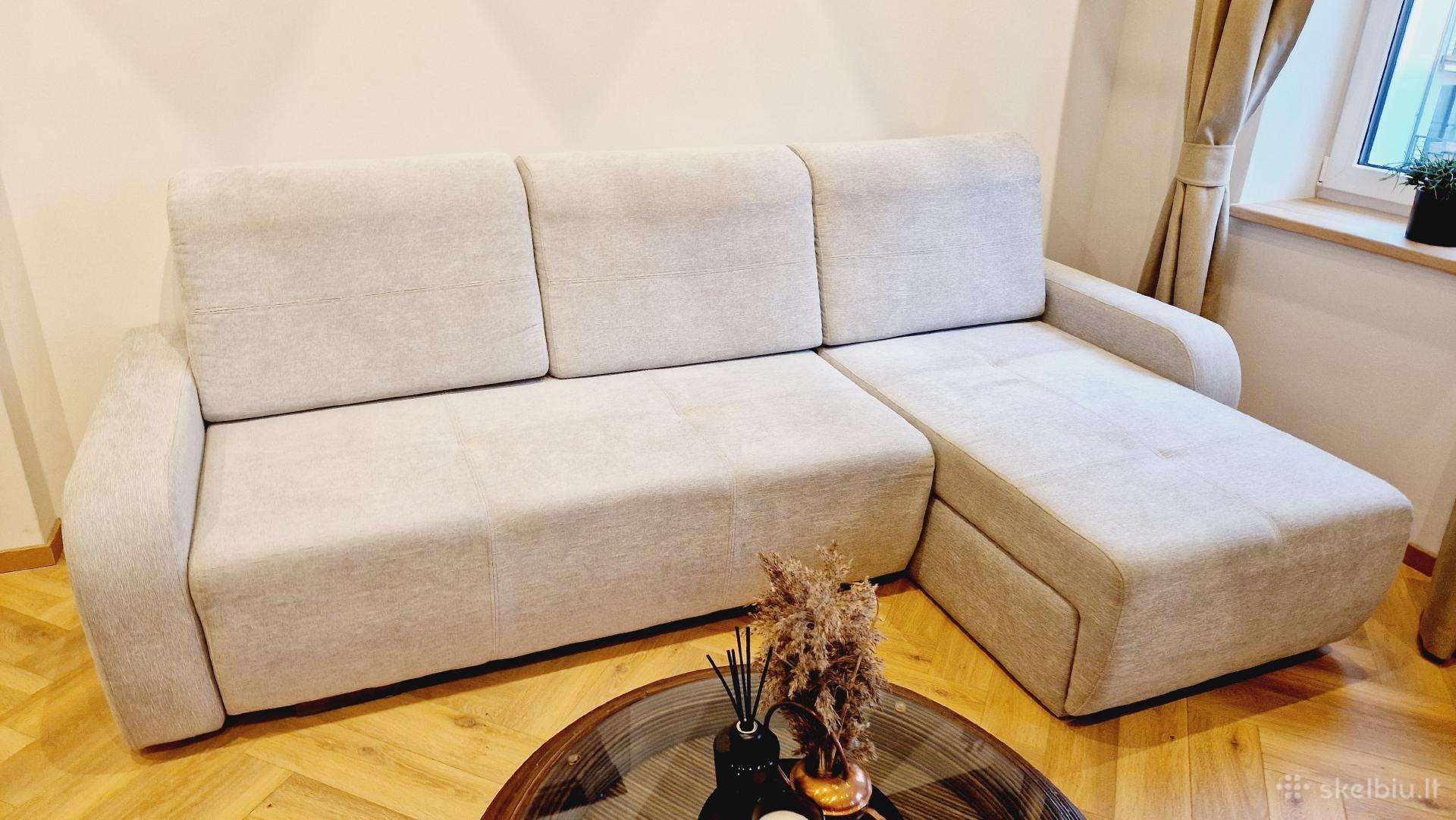 Naudota kampinė sofa-lova