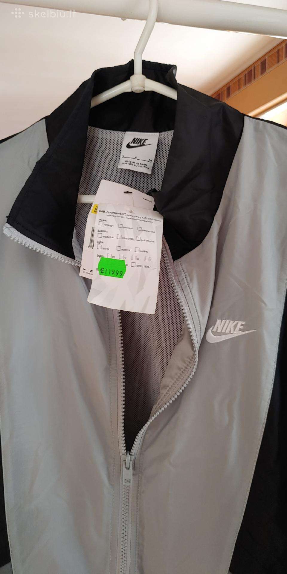 Naujas nedevetas nike treningas