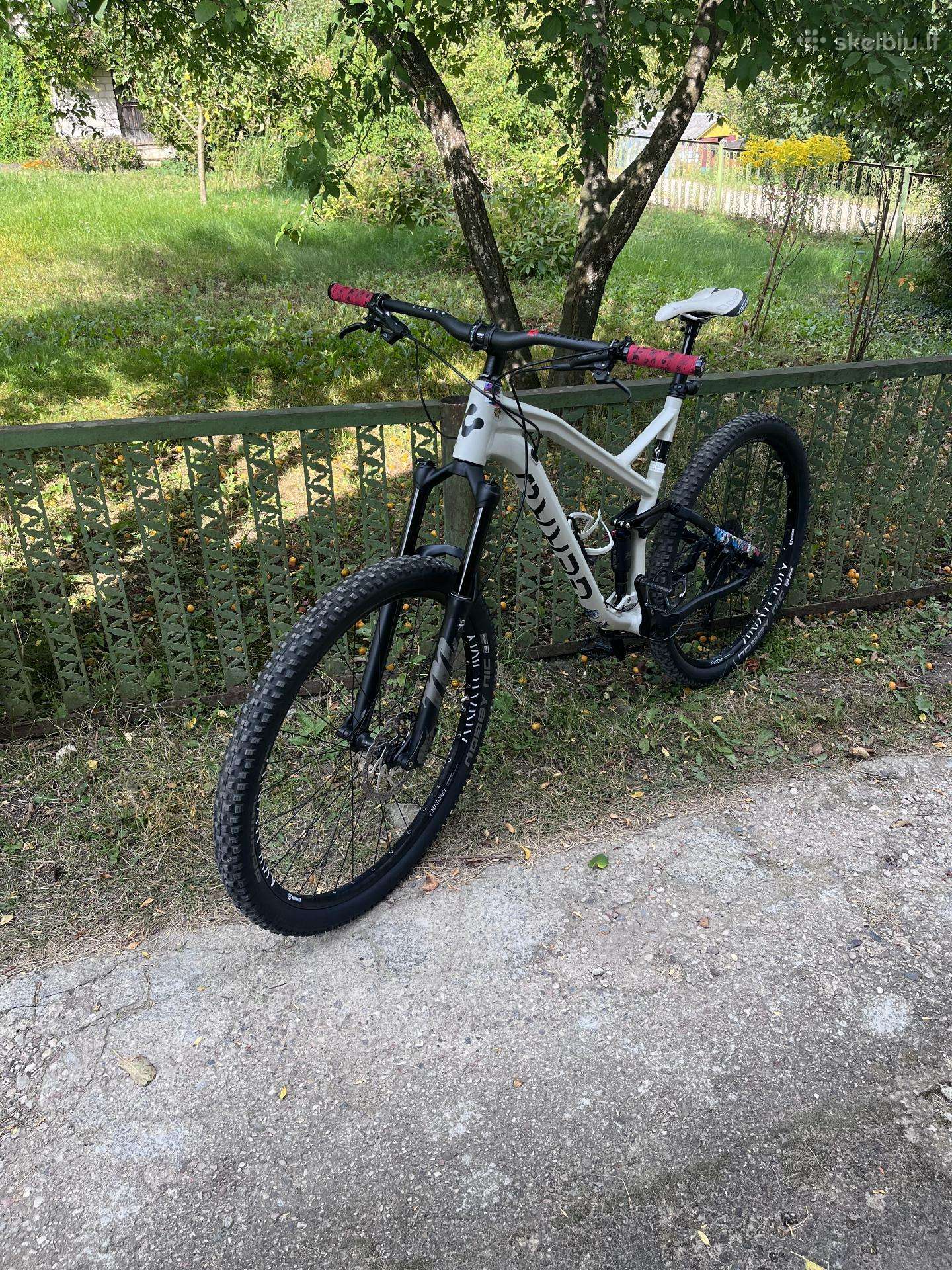 Mountain bike Cube 29″