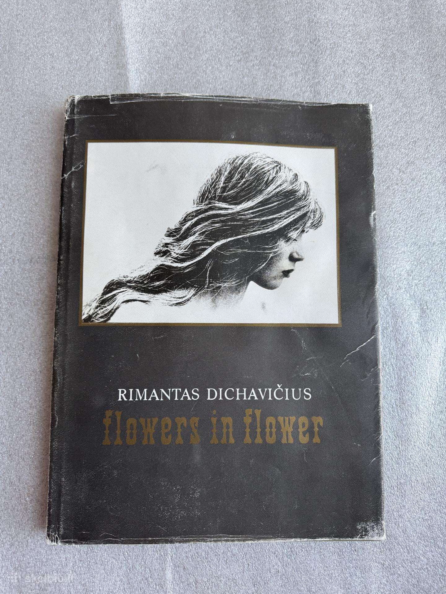 Dichavičiaus foto albumas , Žiedai tarp žiedų ,