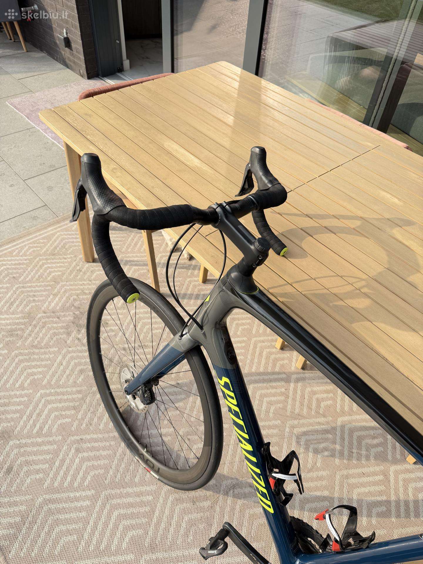 Road, sports bike Specialized