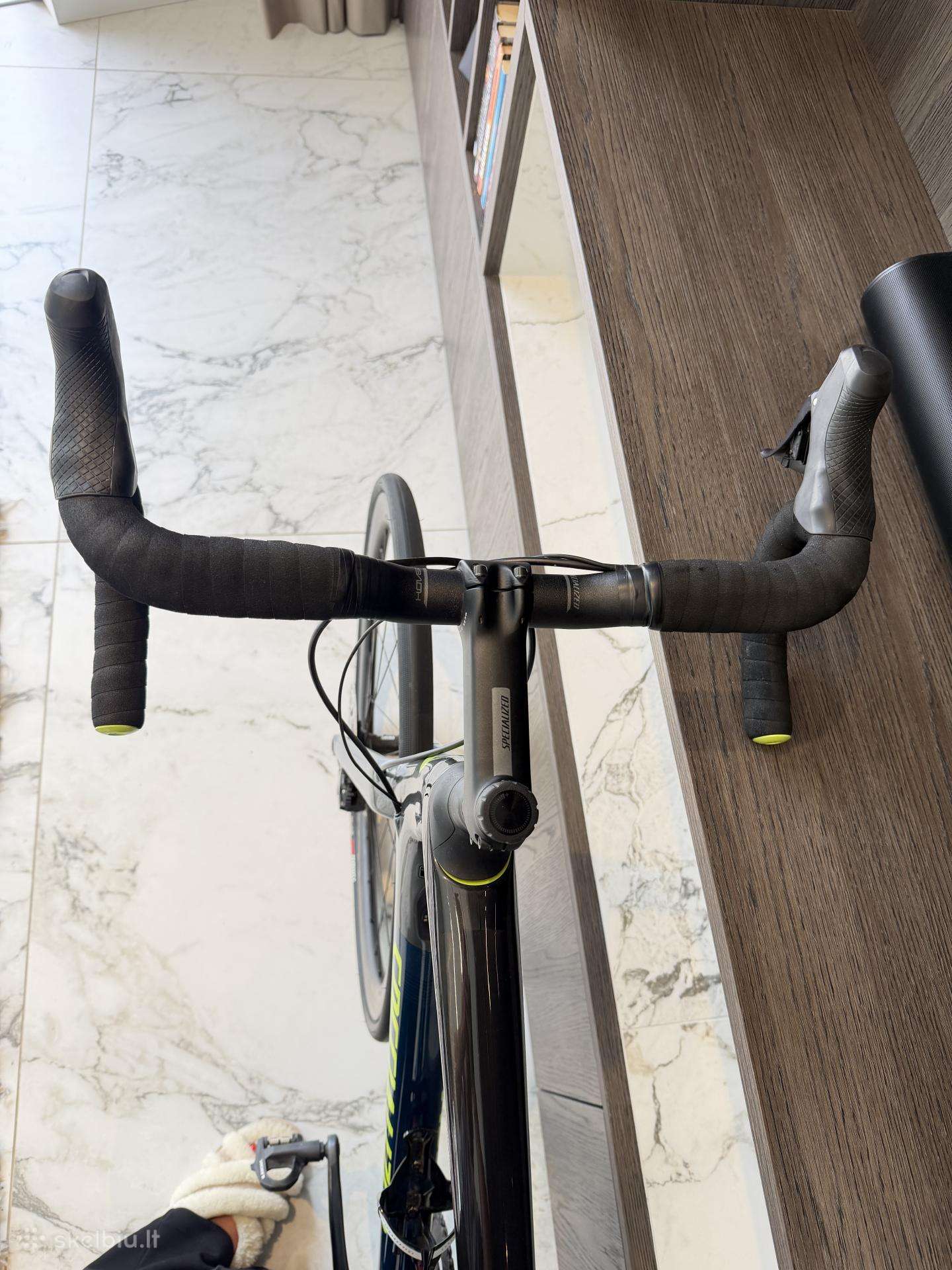 Road, sports bike Specialized
