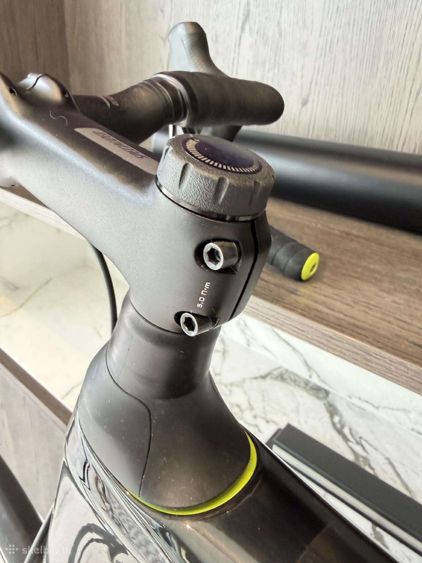 Road, sports bike Specialized