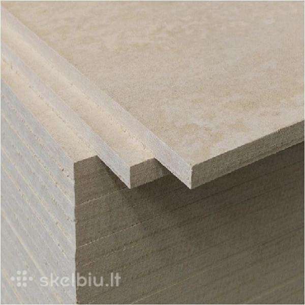 Akumuliacinė gipsinė kalcio plokštė