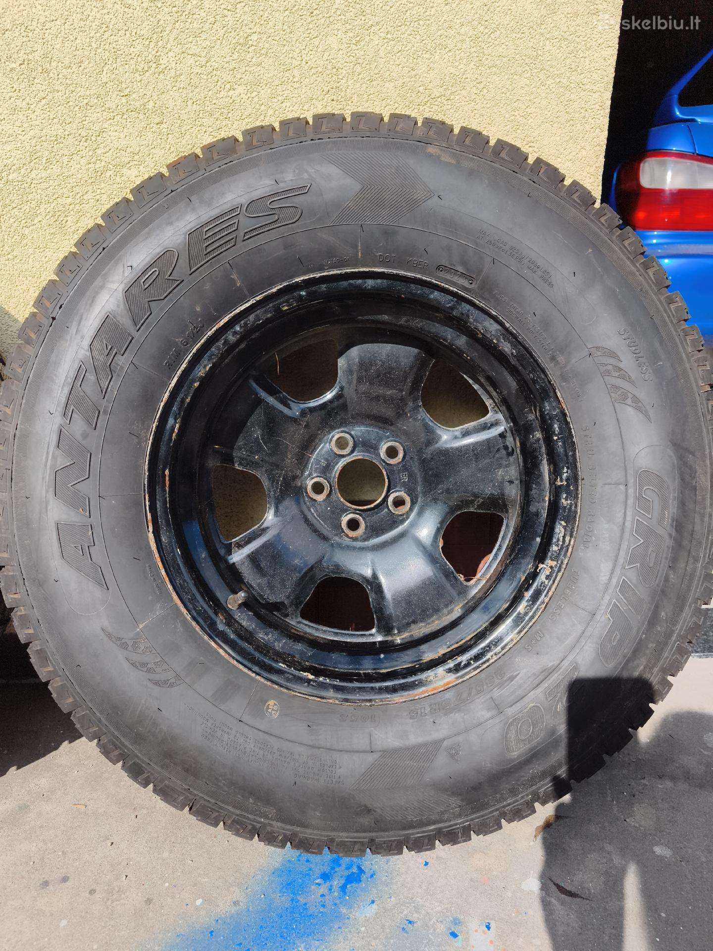 Antares, universalios 235/75 R15