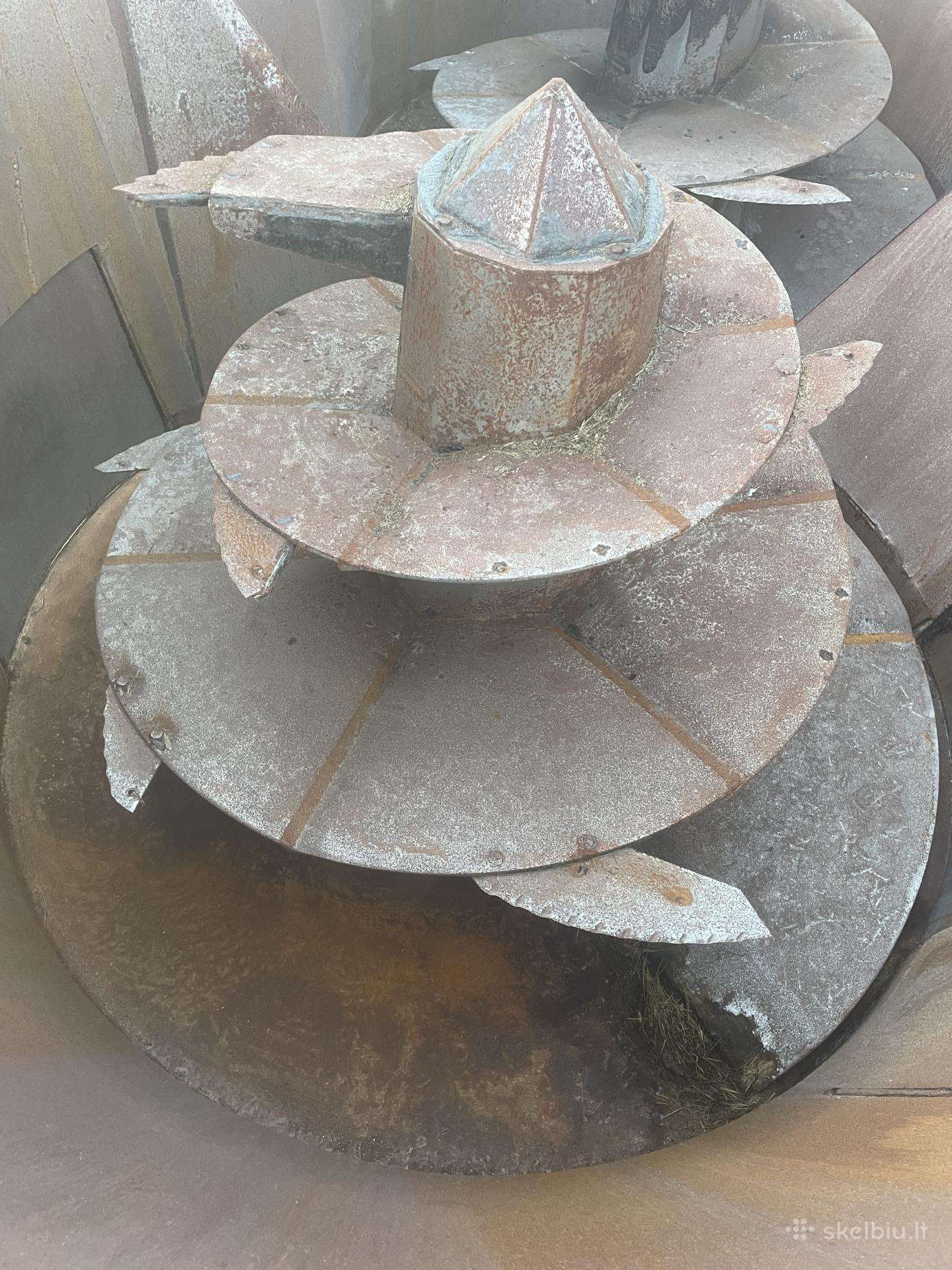 Trioliet, feed mixer / dispenser
