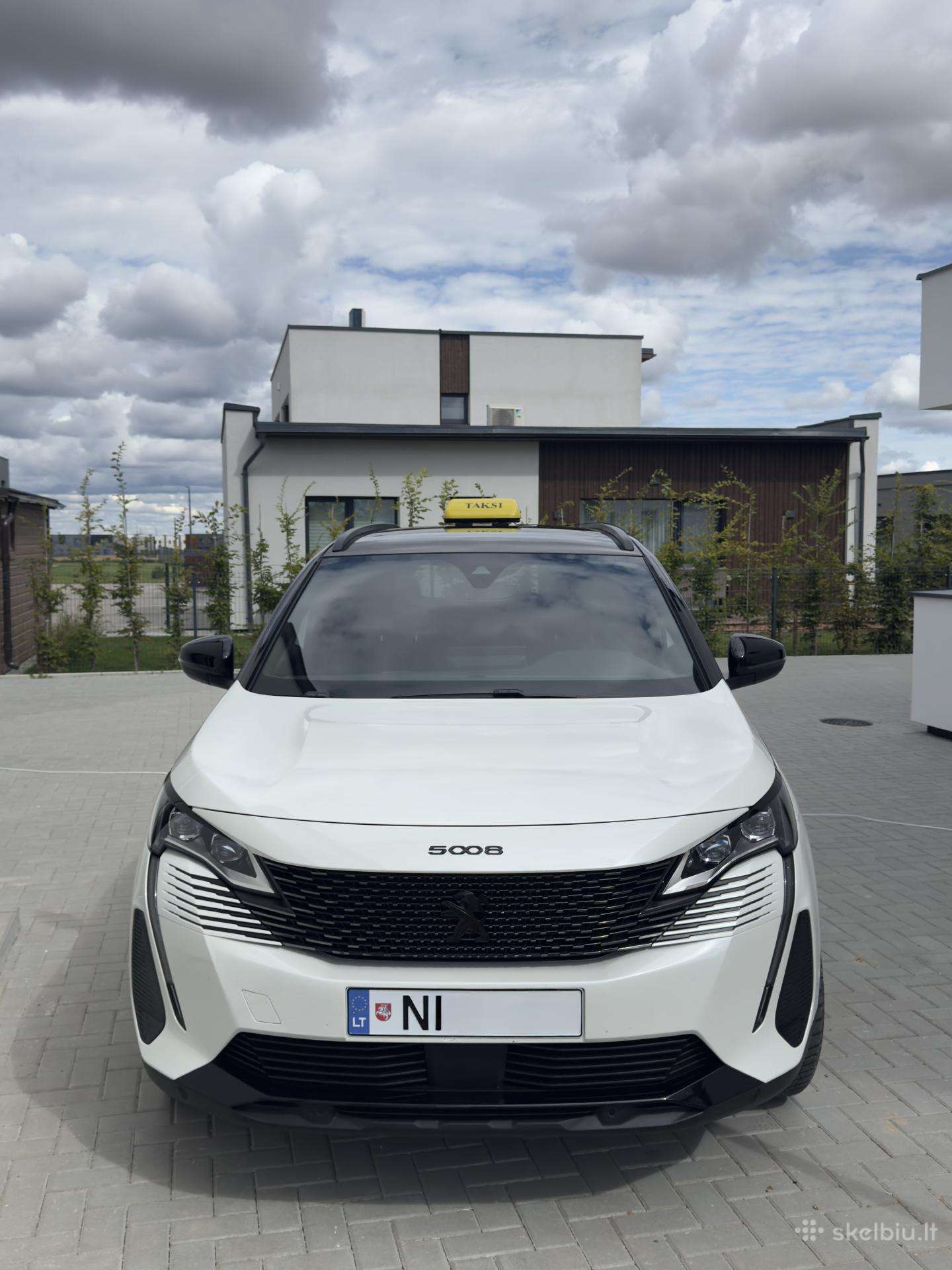 Peugeot 5008, Внедорожник / Кроссовер
