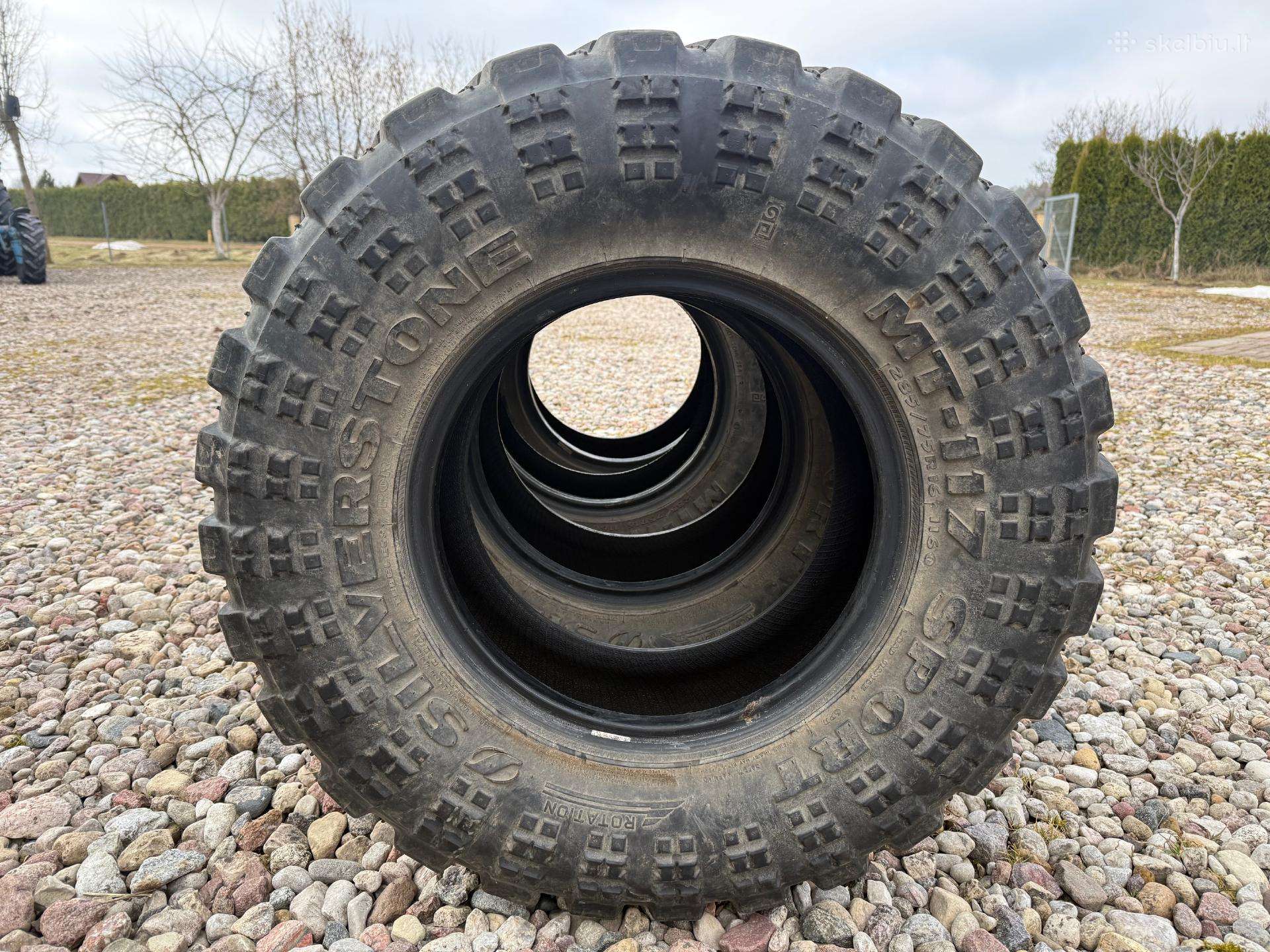Silverstone, universalios 285/75 R16