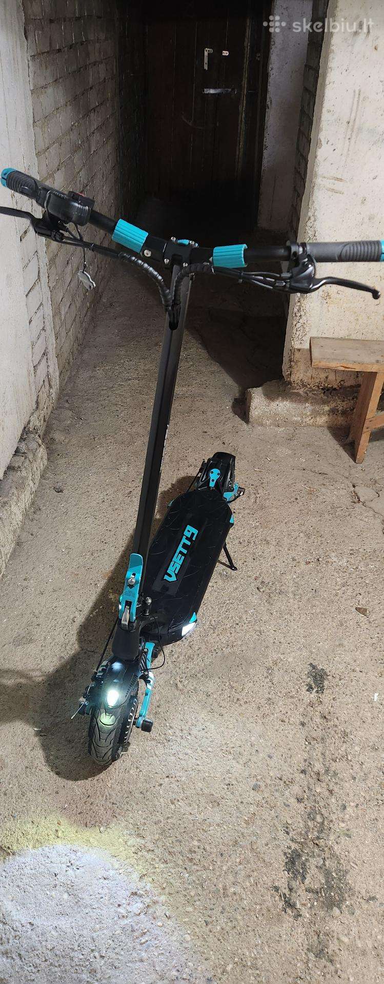Electric scooter Vsett