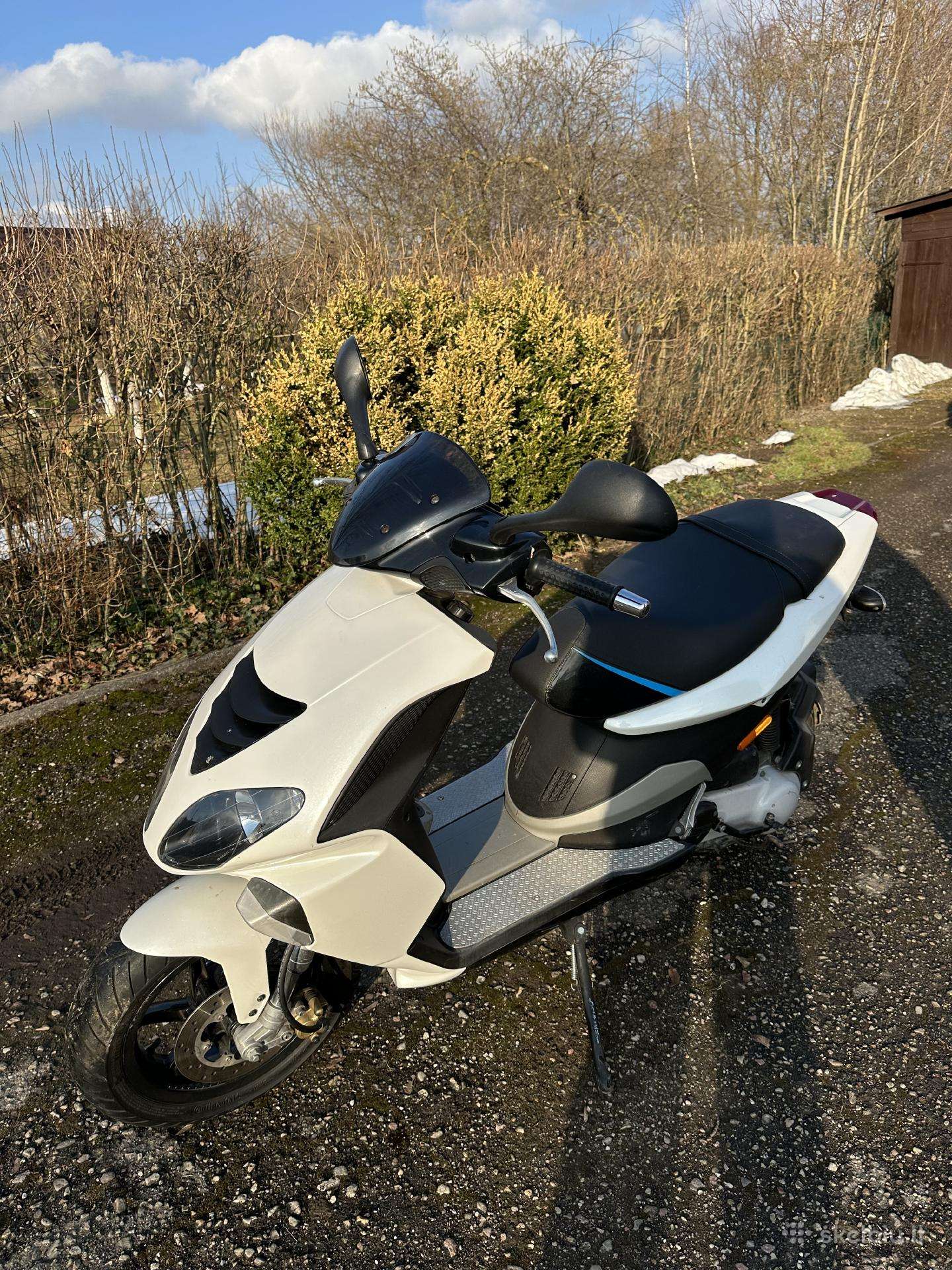 Piaggio NRG 70cc, scooters / mopeds