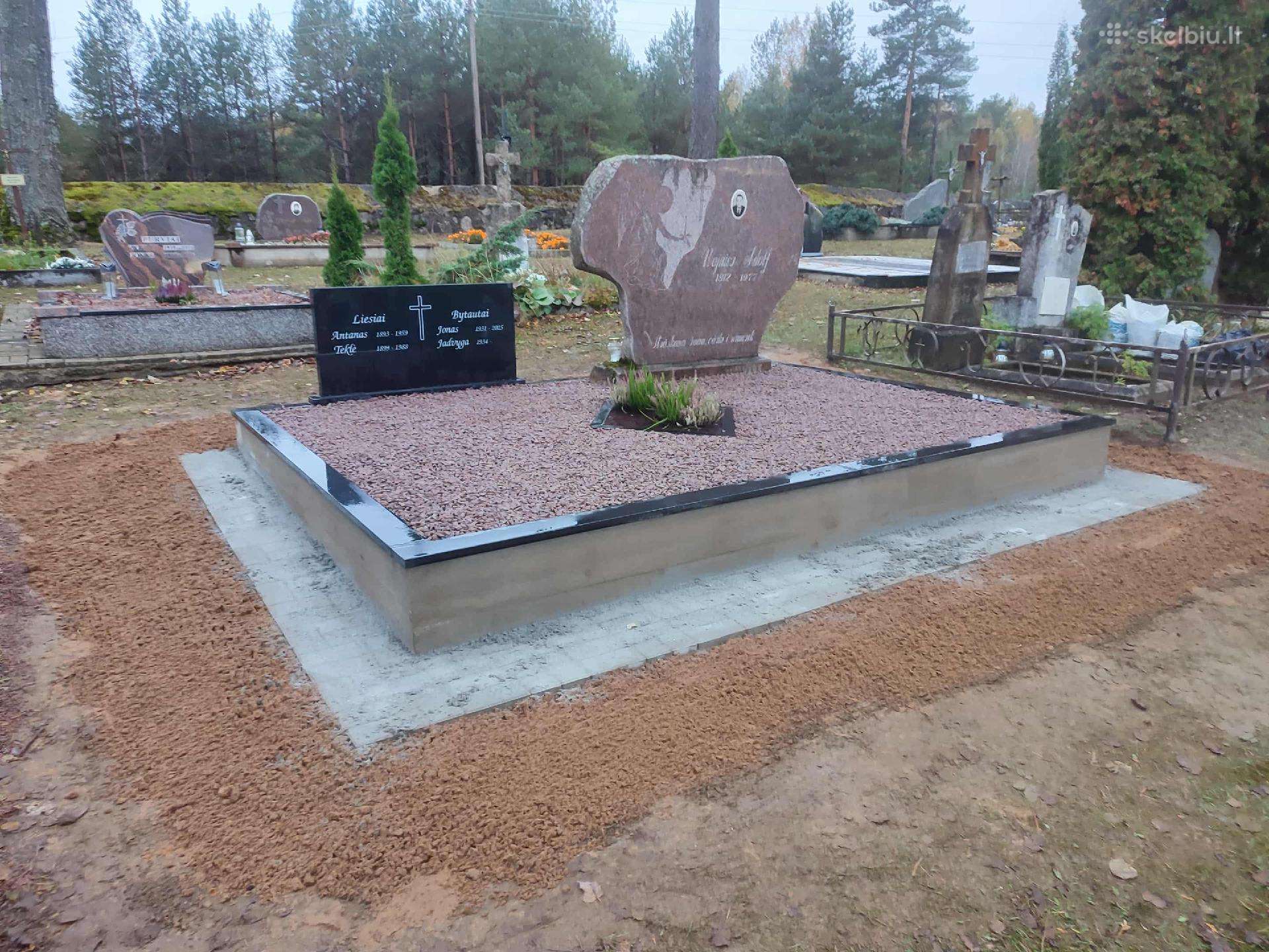 Atliekame kapaviečių įrengimo darbus.
