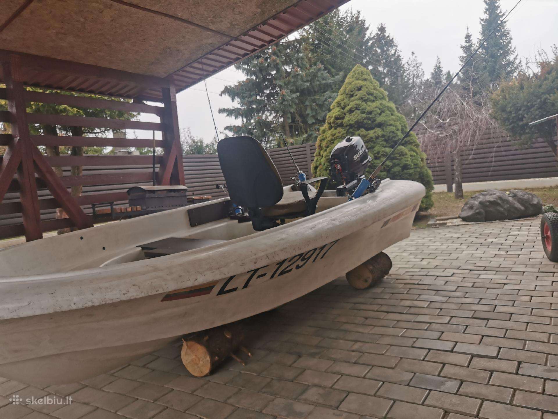 Pioner, plastic boats