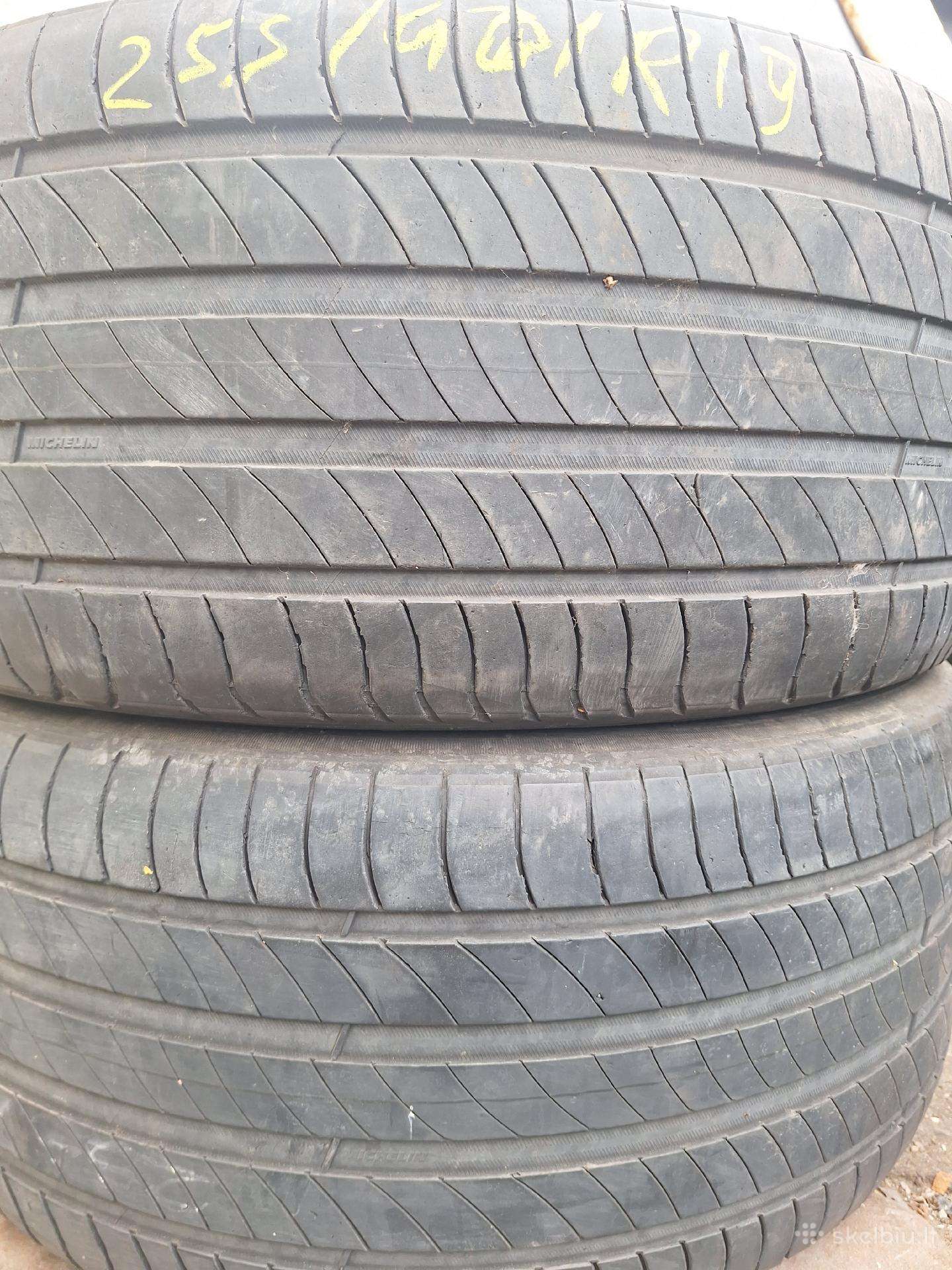 Bridgestone, vasaras 235/40 R19