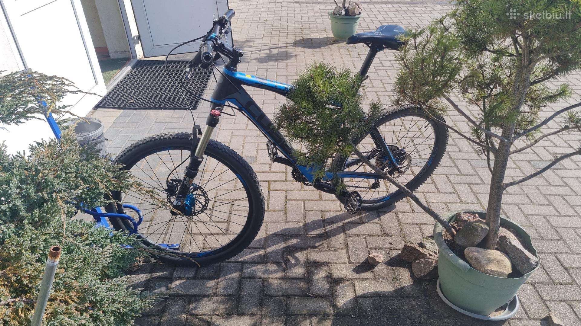Mountain bike Cube