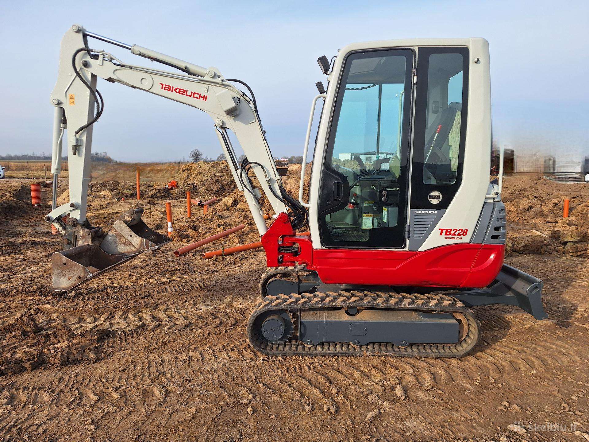 Takeuchi Tb228, прокат строительного транспорта