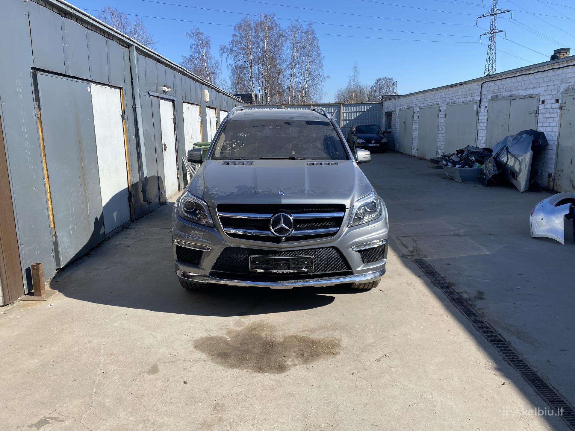 Daužtu auto remontas plastiku remontas