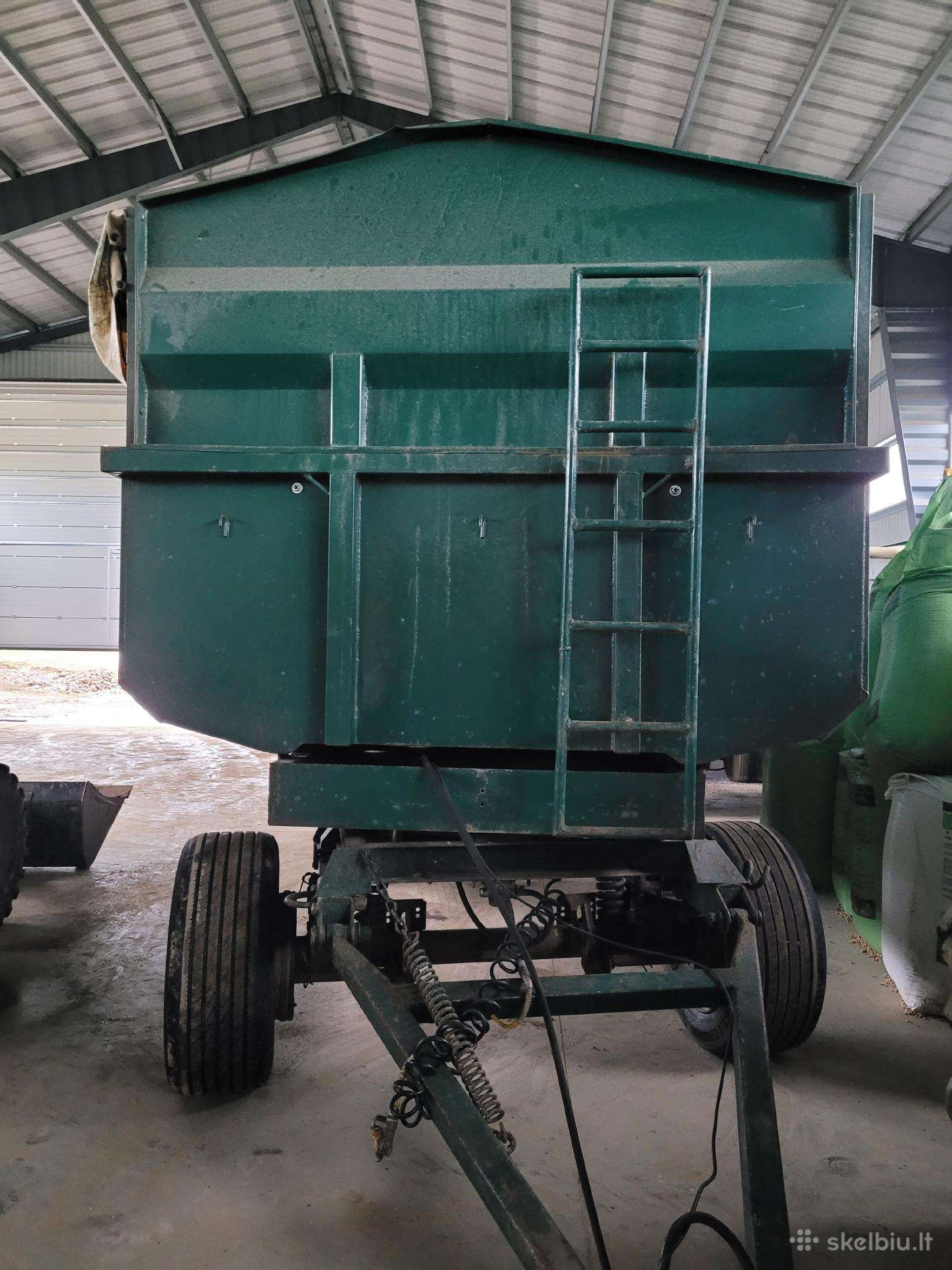 Dücker, dumper / tipper