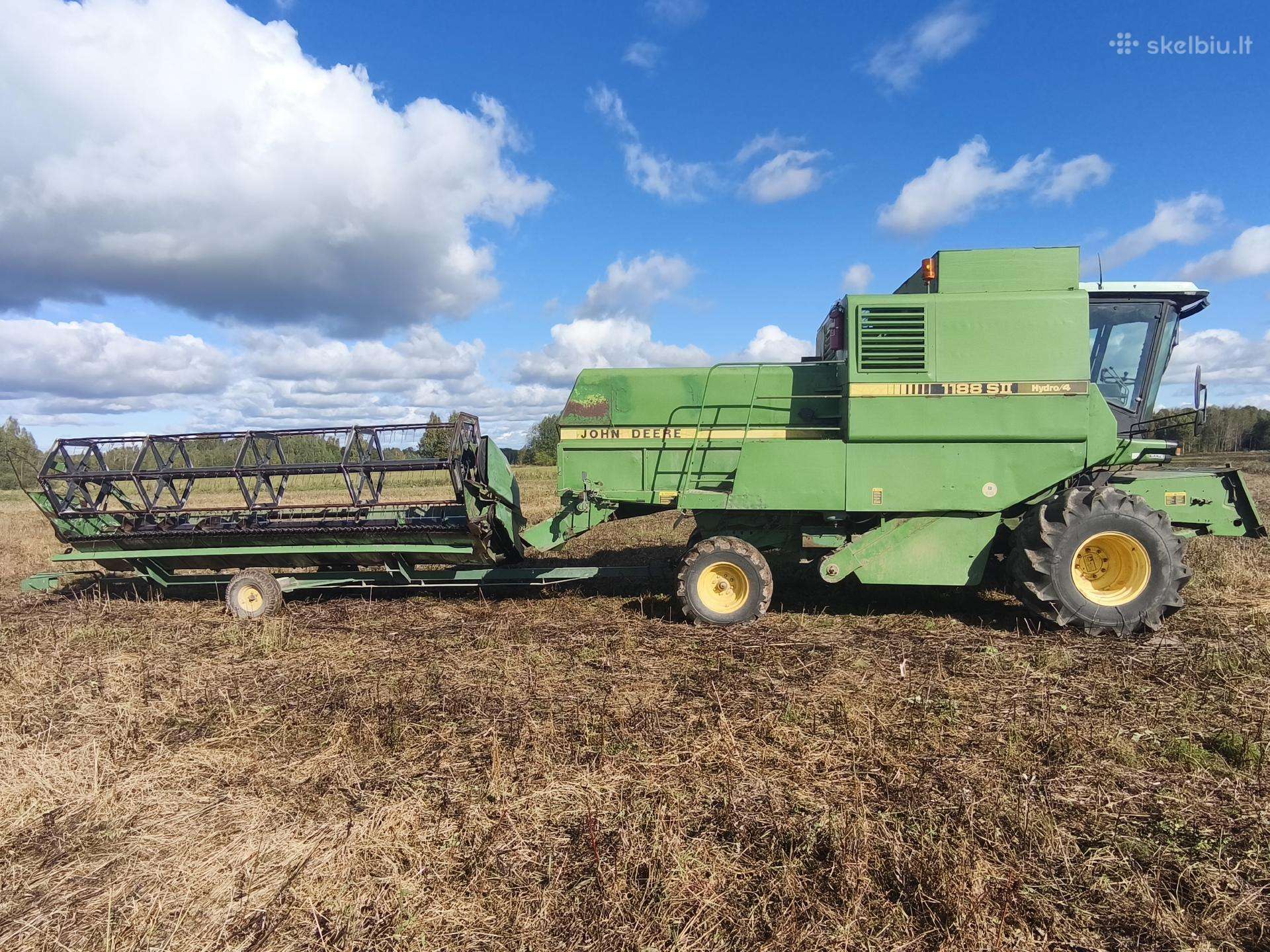 John Deere 1188, kombainai