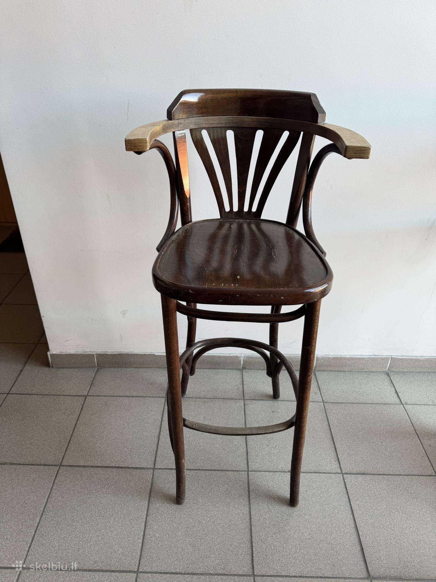 Senovinė medinė tvirta baro kėdė 88 Eur