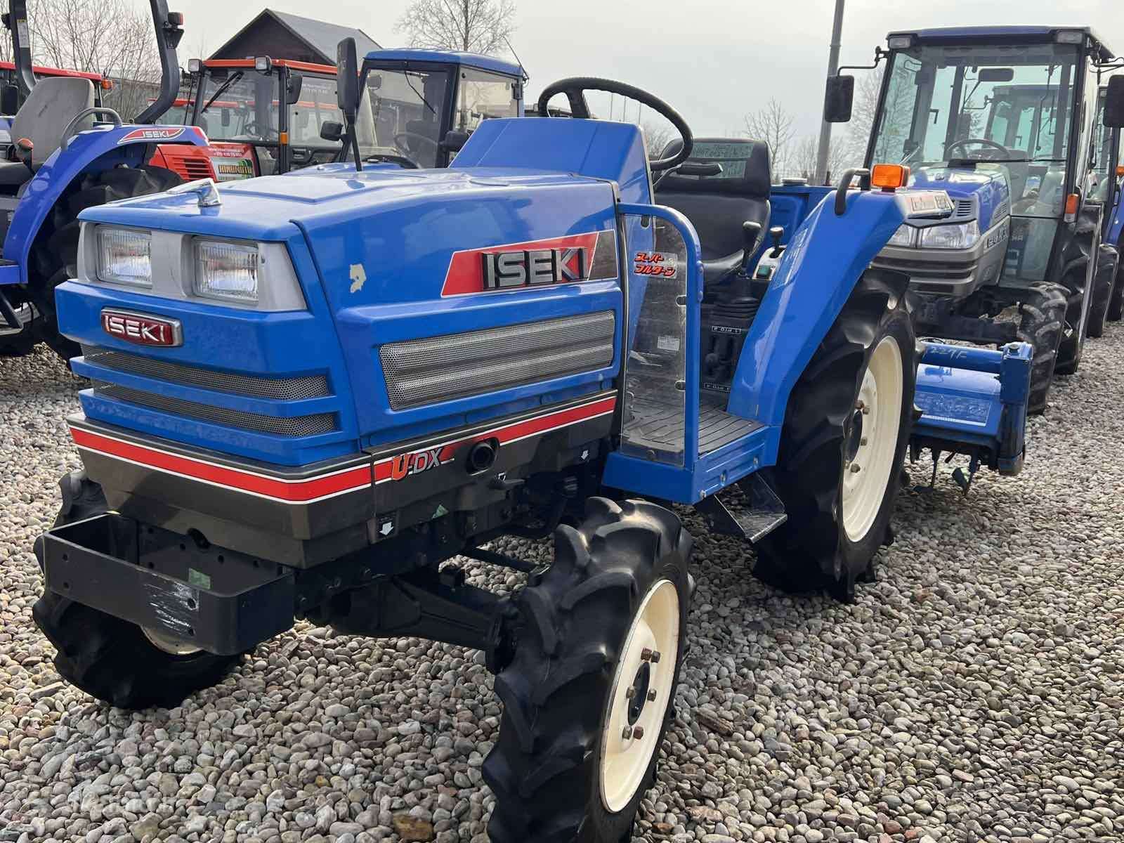 Kubota ĮVAIRIŲ MODELIŲ, traktoriai