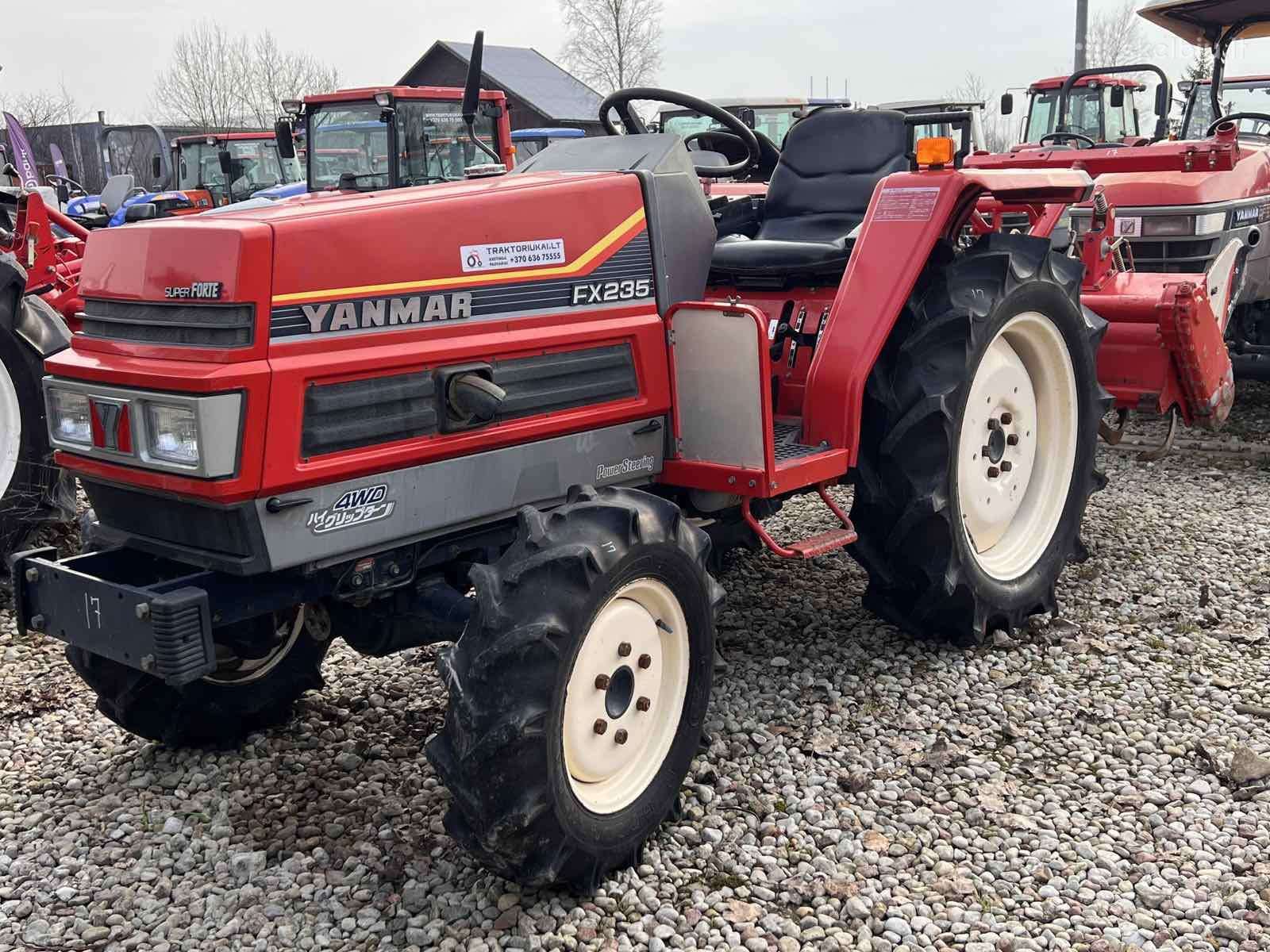 Kubota ĮVAIRIŲ MODELIŲ, traktoriai