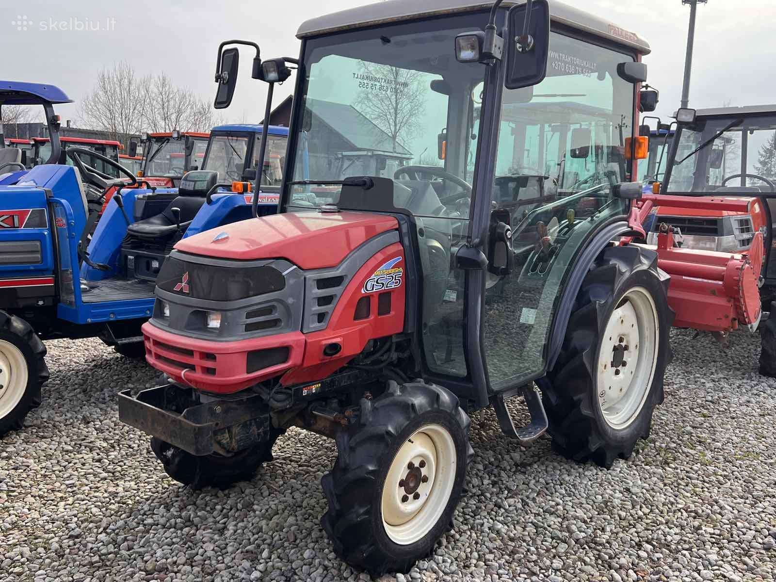 Kubota ĮVAIRIŲ MODELIŲ, traktoriai
