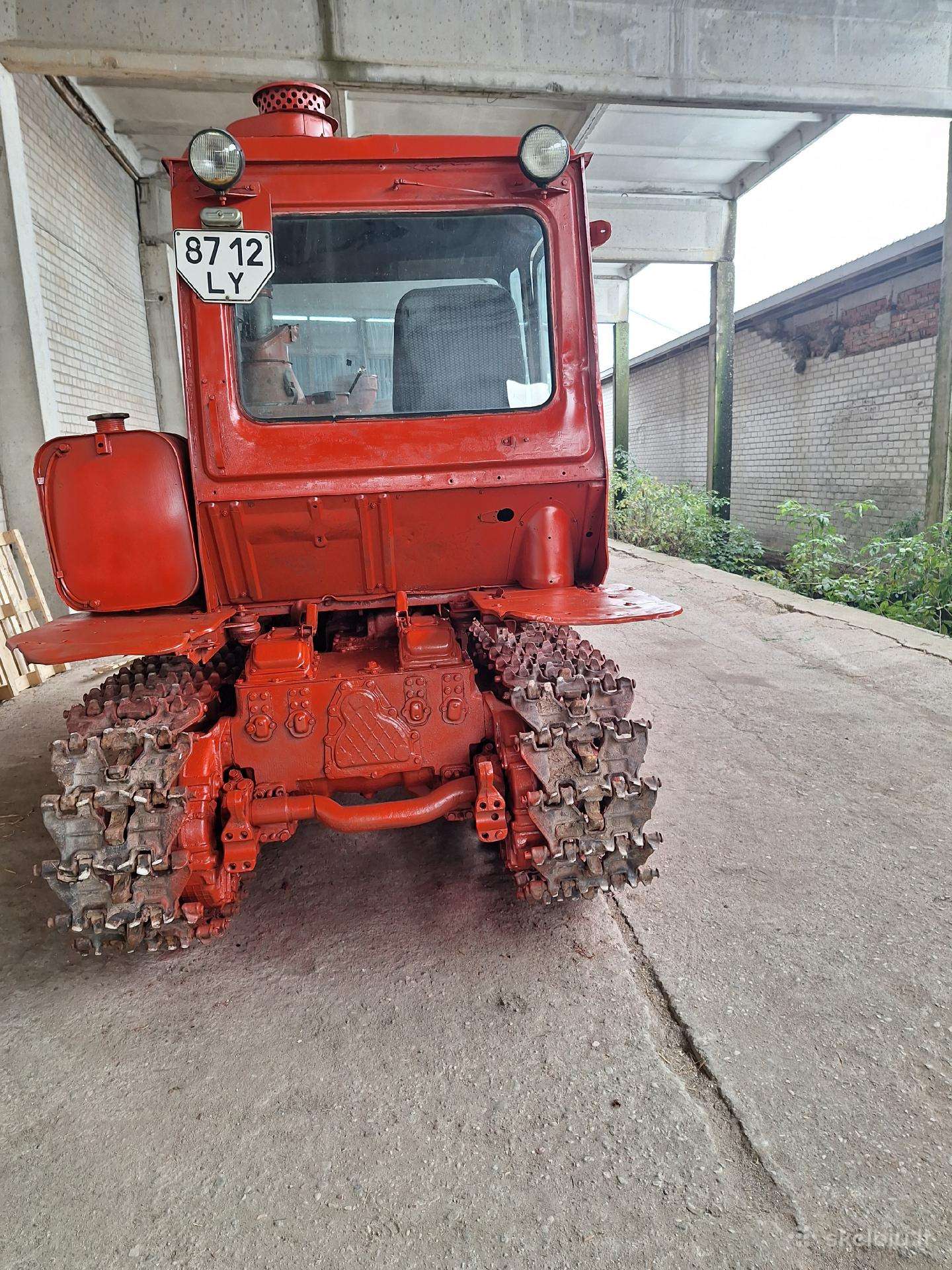 DT 75, tractors