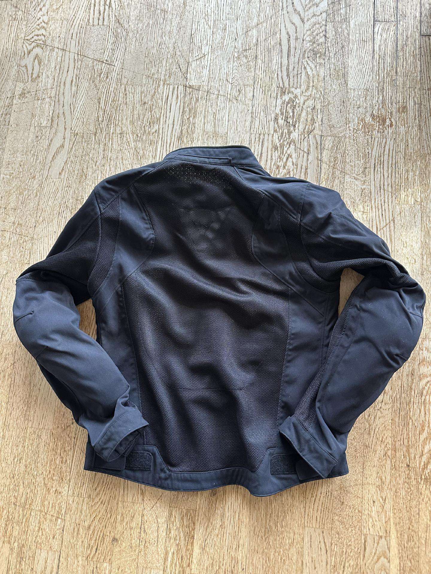 Dainese, touring