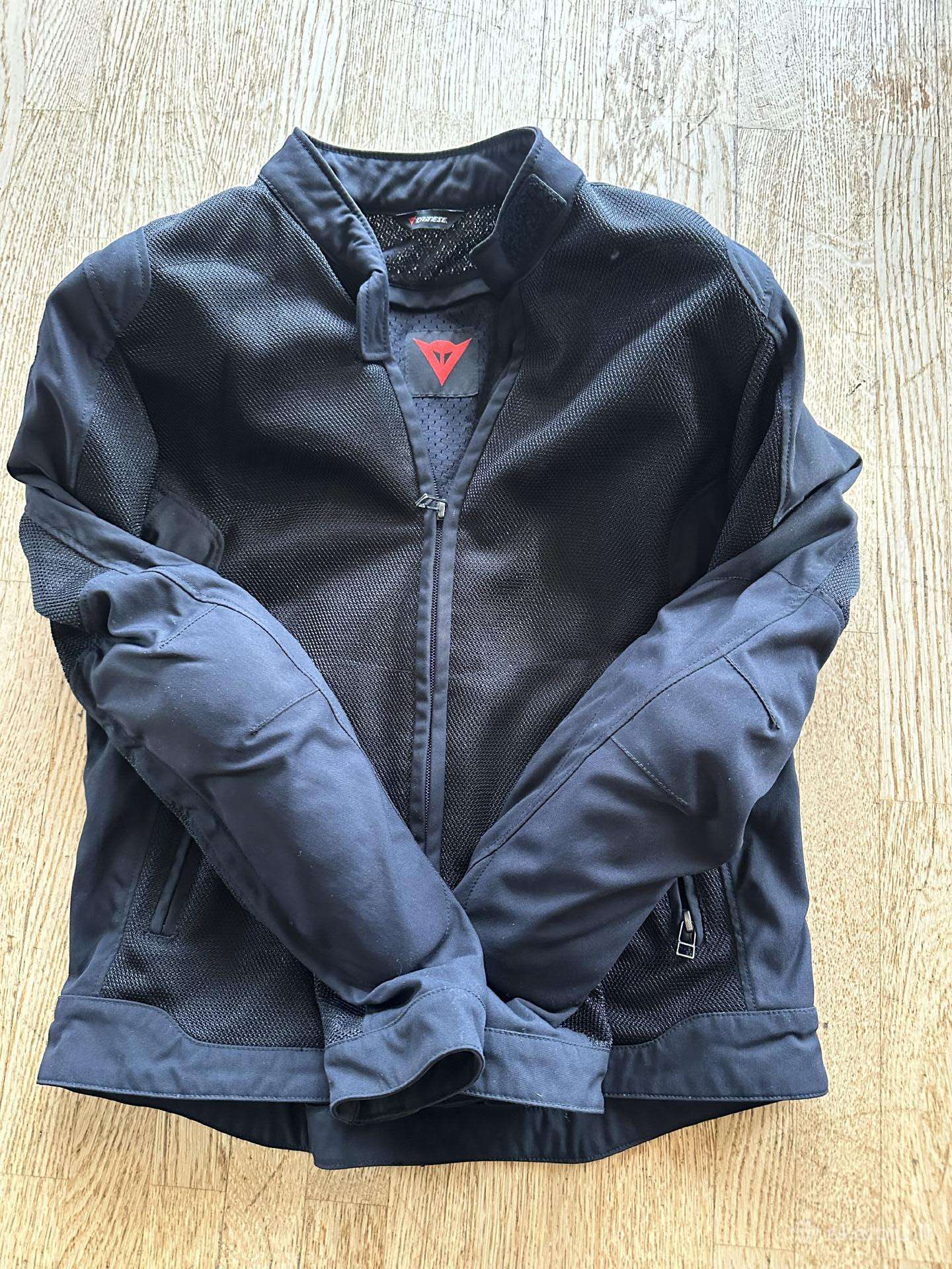 Dainese, touring