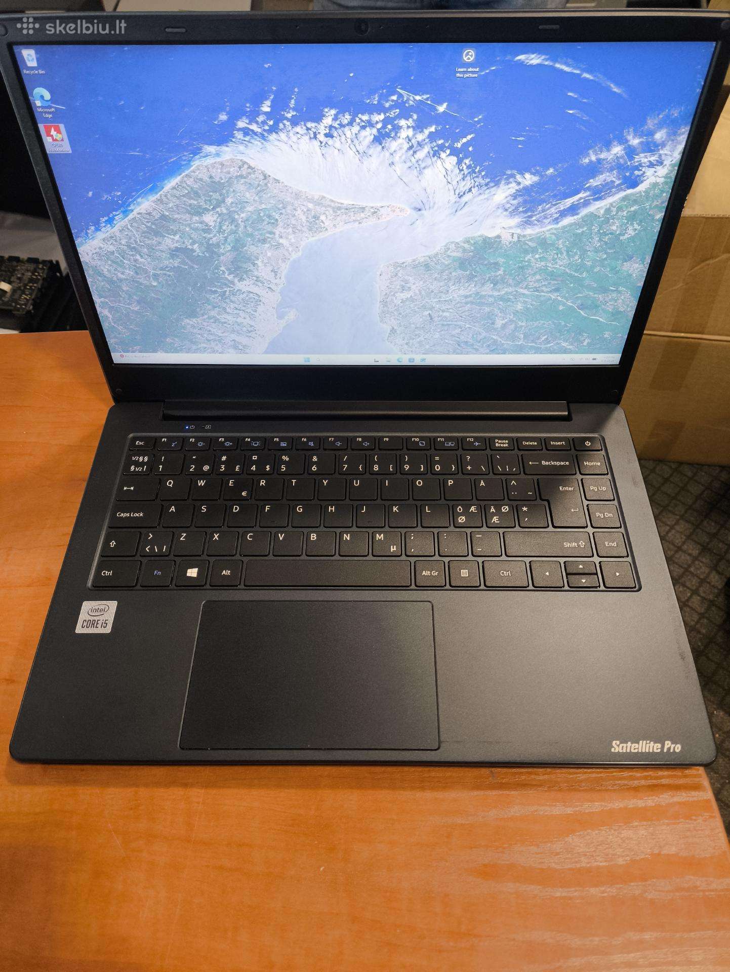 Dynabook 14" Fhd i5-1035g1 8gb 256gb 8%