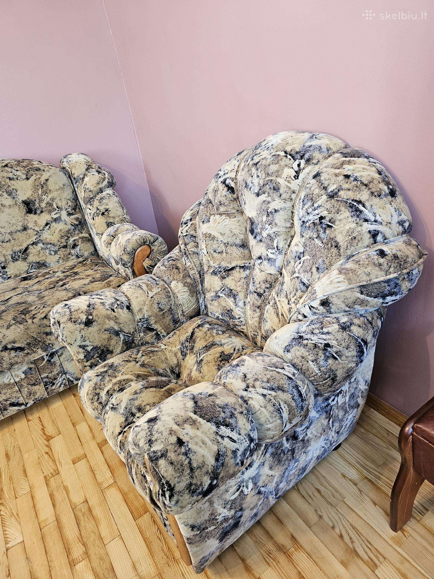 Svetainės baldai. Sofa, krėslas