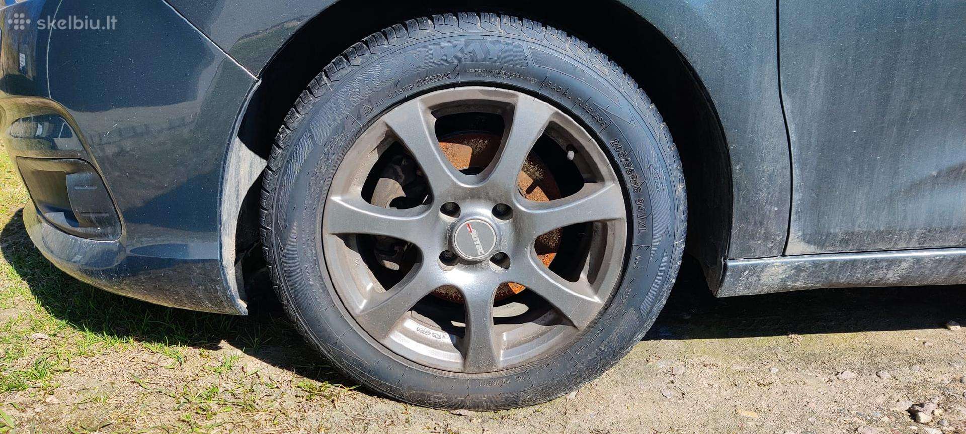 R16 ratlankiai nuo Citroen C4 su padangomis