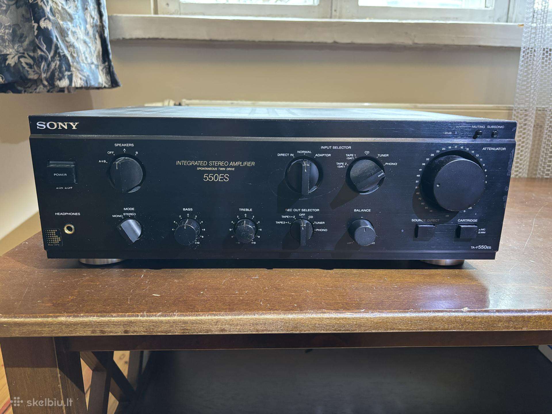SonyStiprintuvas,Vintažinis,idealausstovio