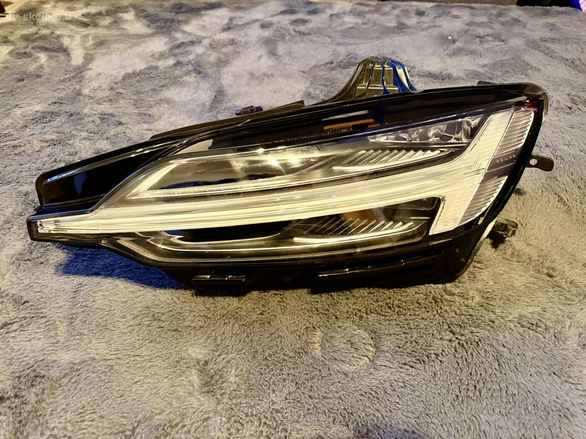 Volvo S60 “Active Full LED žibintas