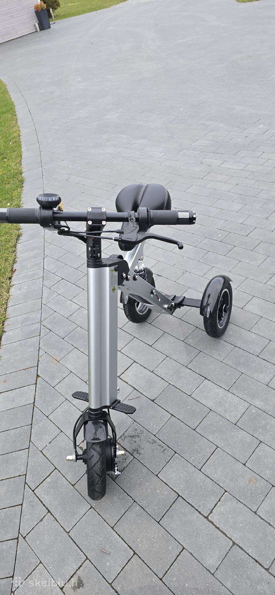 Electric scooter Core