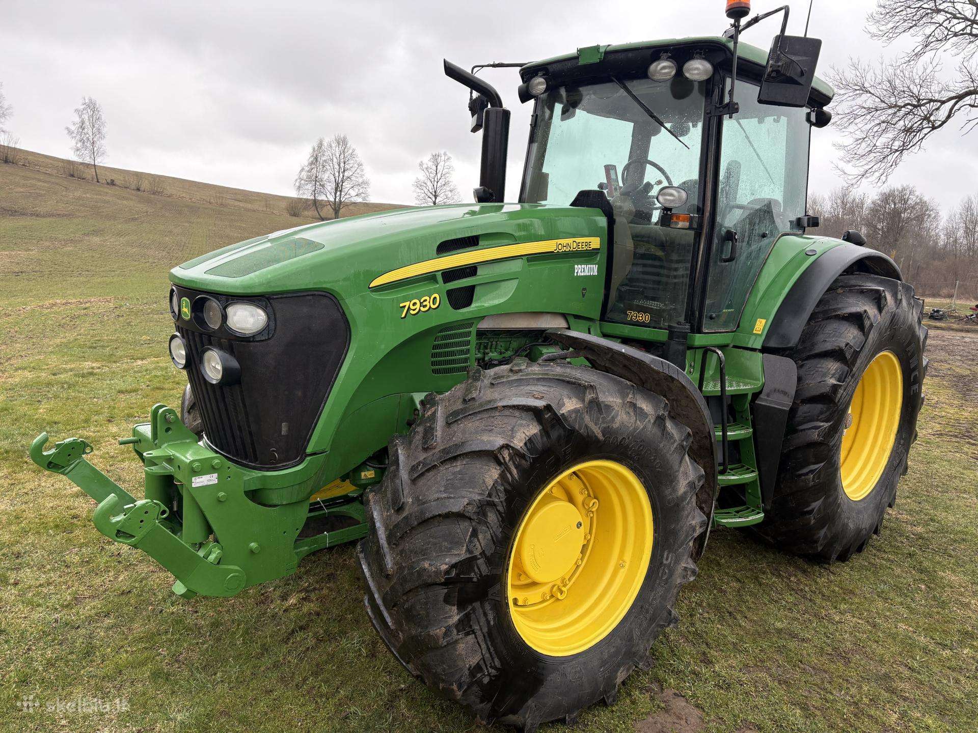 John Deere 7930, tractors