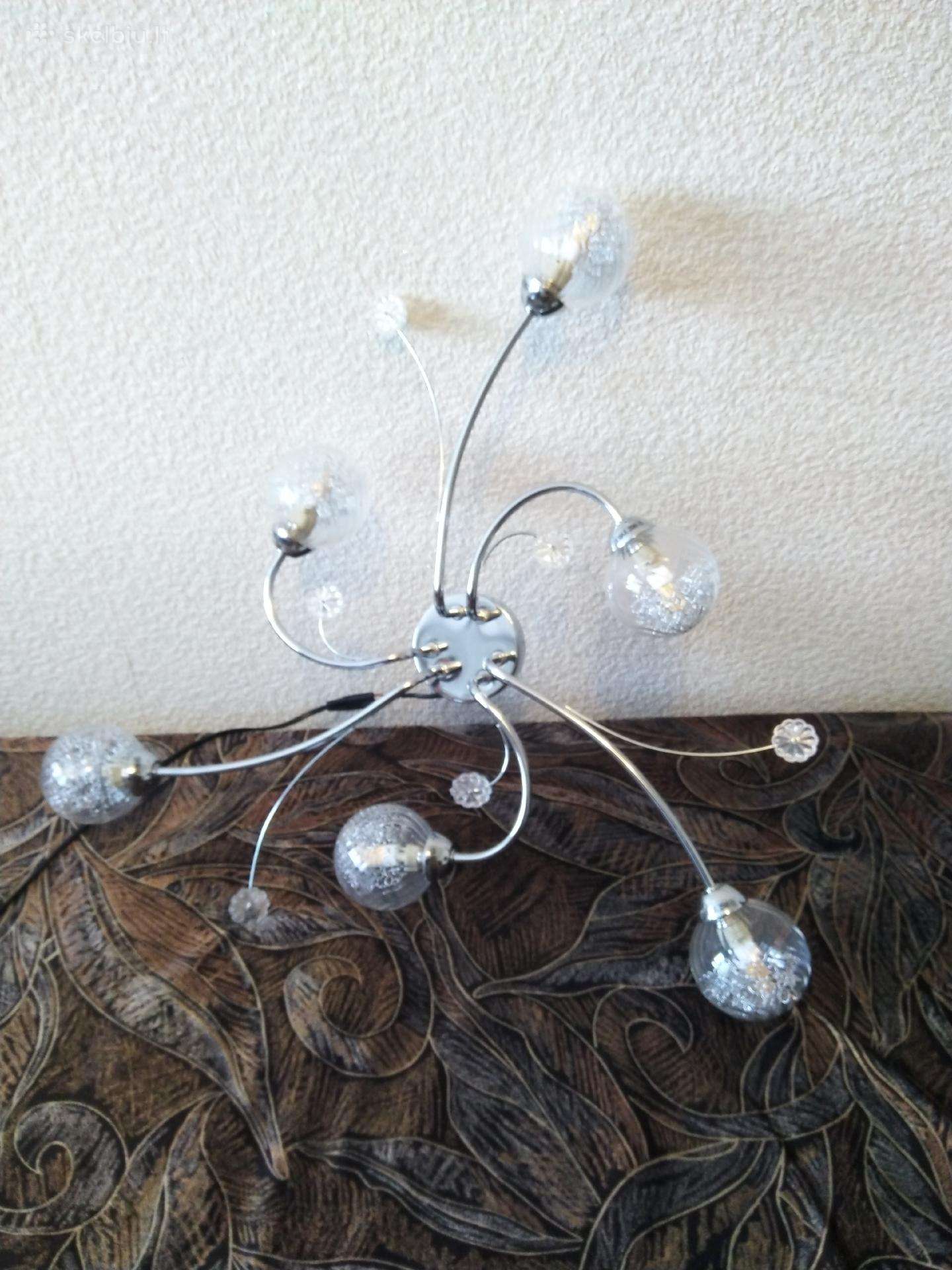 Lubinis šviestuvas 6- LED lempučių.