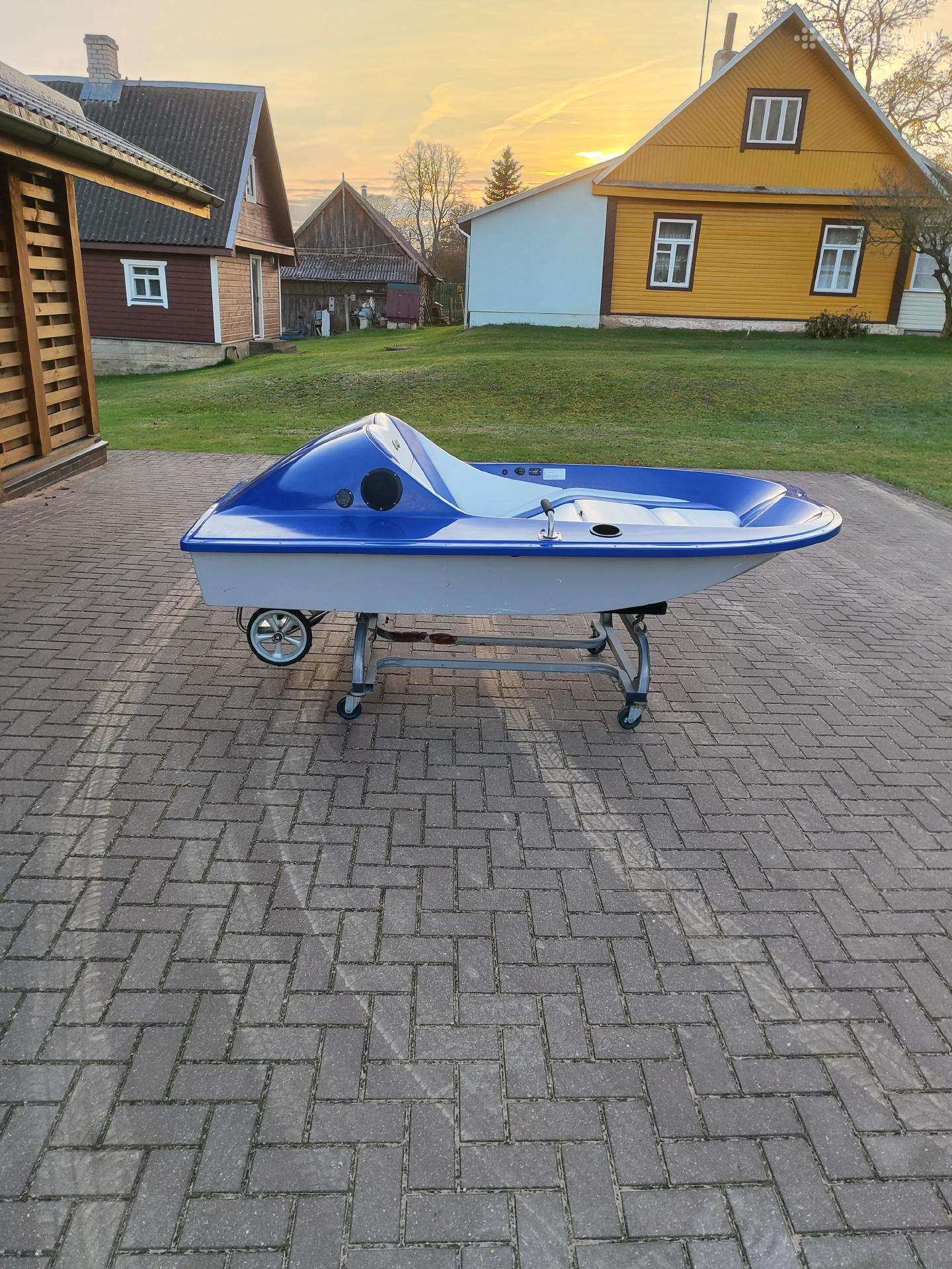 Go - Float, plastikinės valtys
