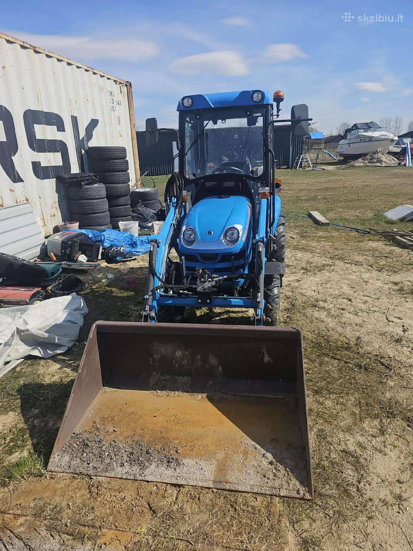 LS Mtron 27, tractors