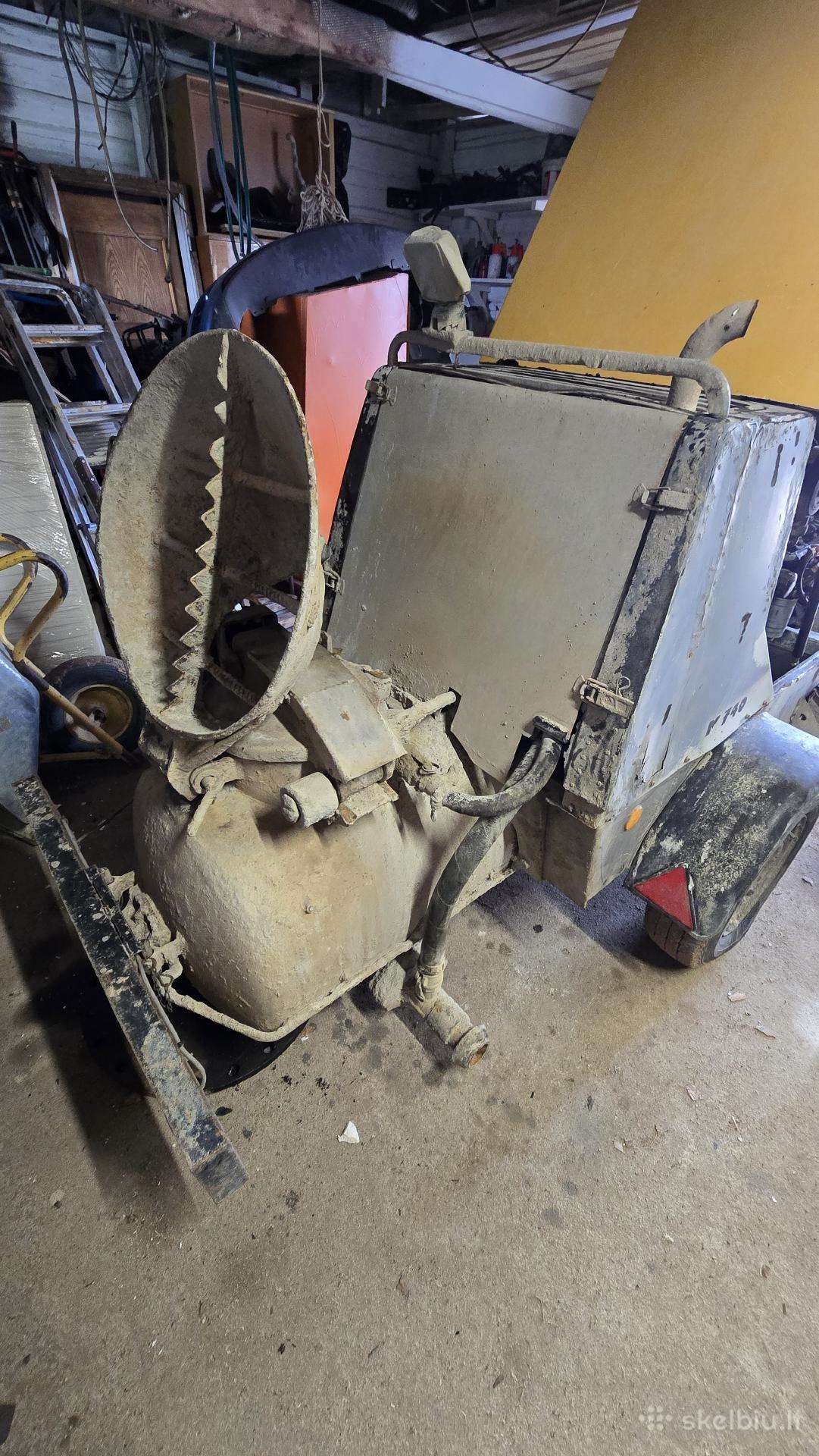 Putzmeister M740d, concrete pump