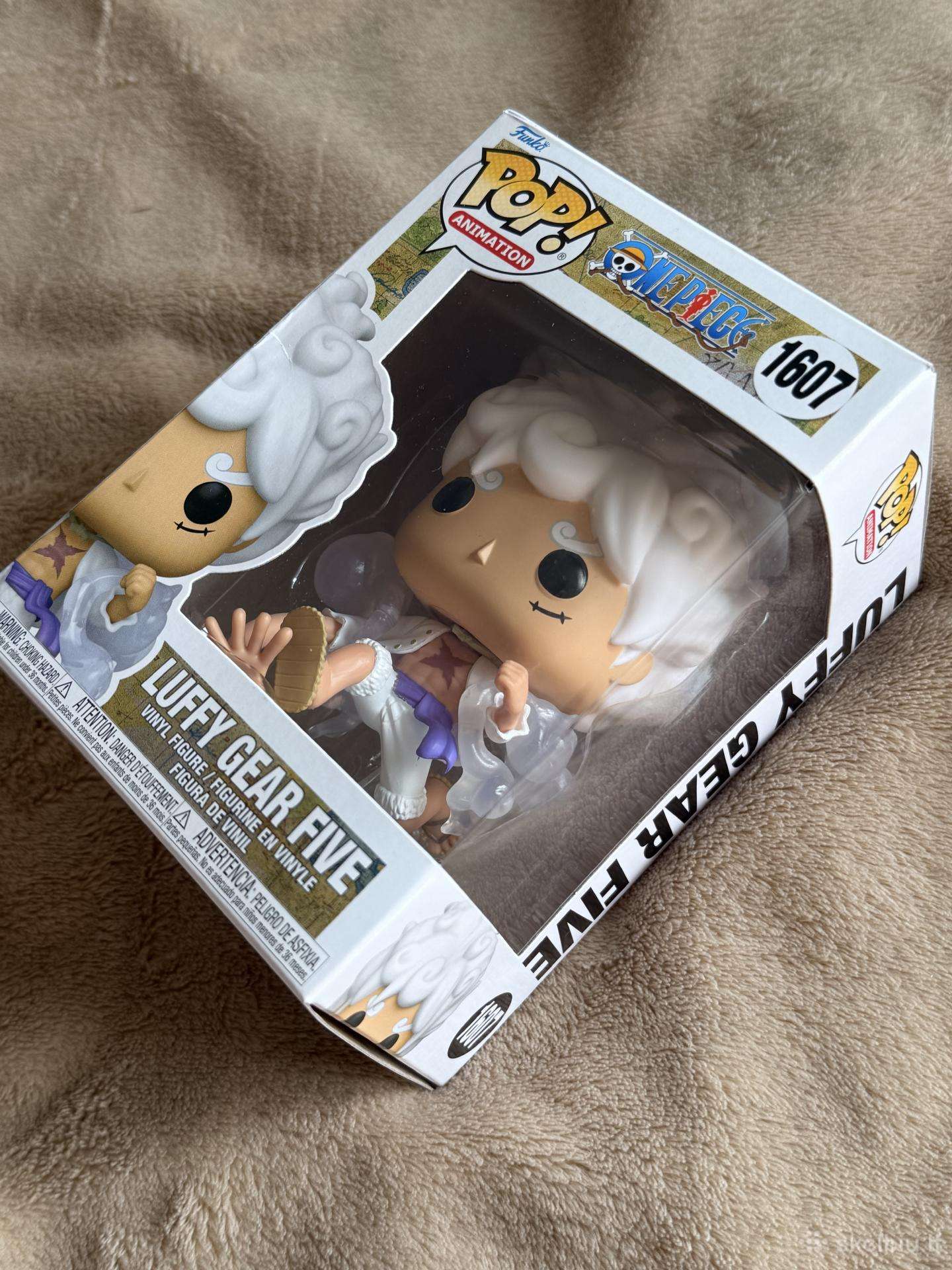 Funko pop marvel, venom, one piece.