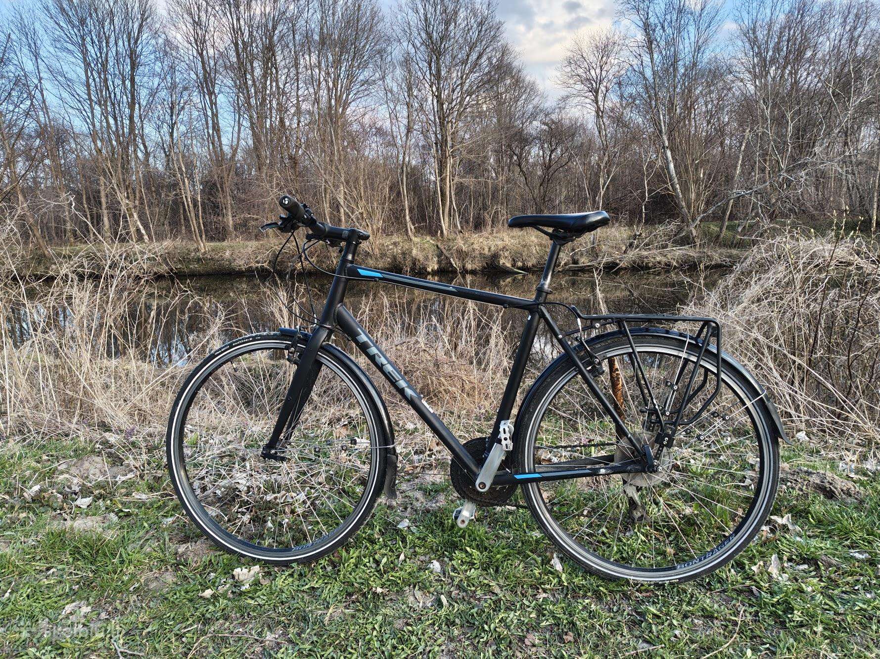 Hibridinis Trek Fx2 dviratis
