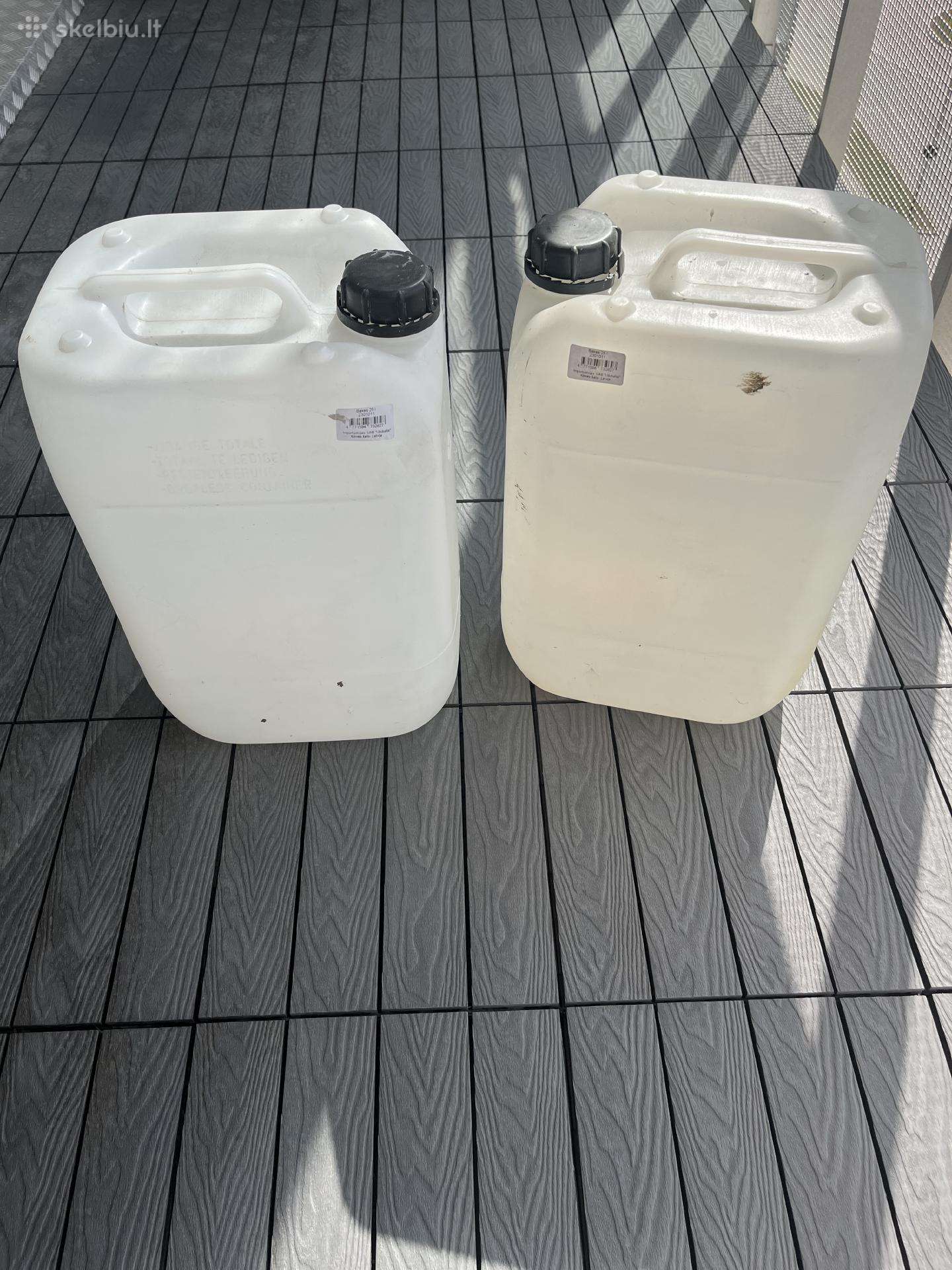 Dvi 25l plastikinės talpos