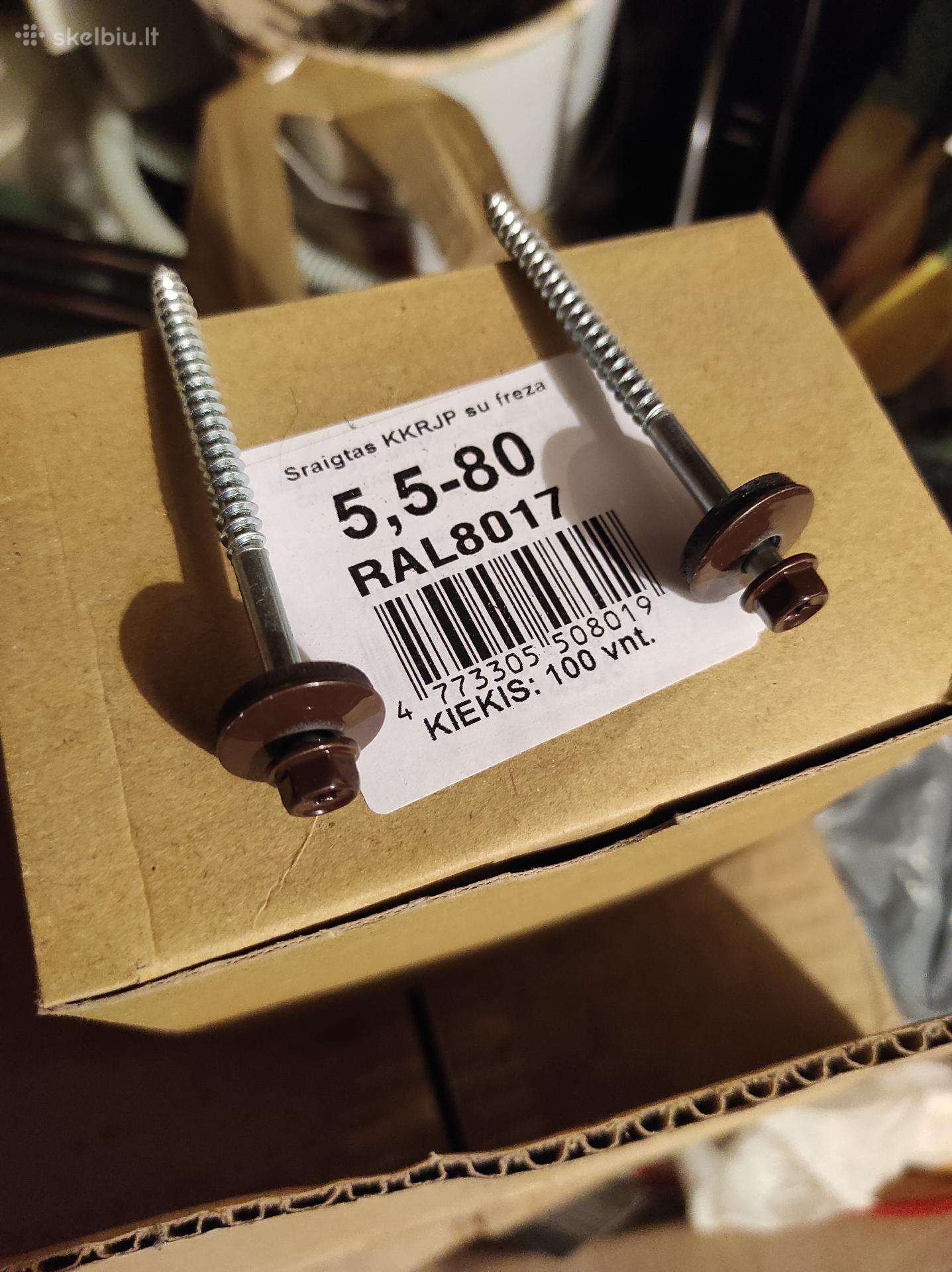 Stogo savisriegiai varžtai su tarpine 5.5x80