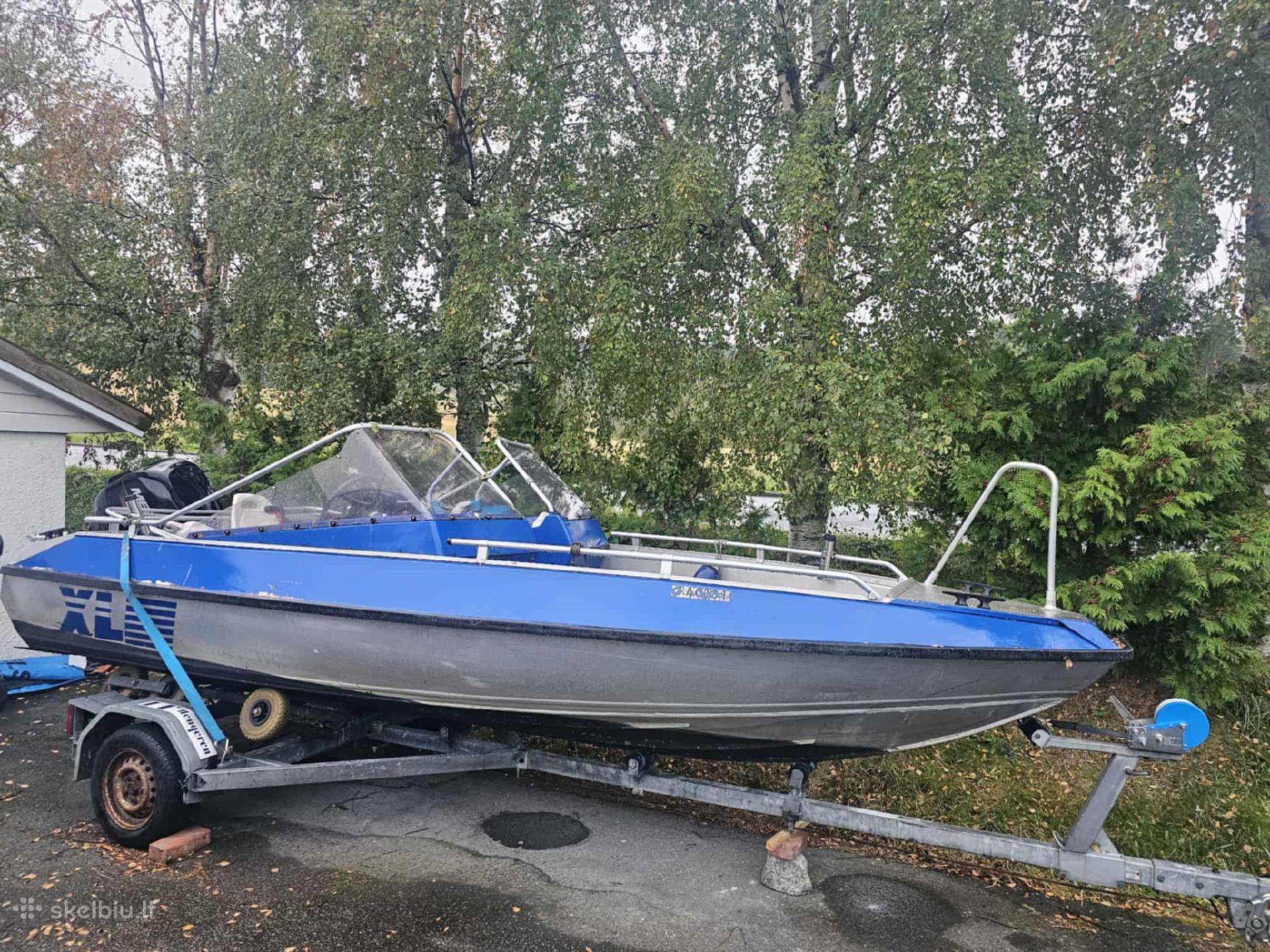 Buster XL, yachts / cruisers
