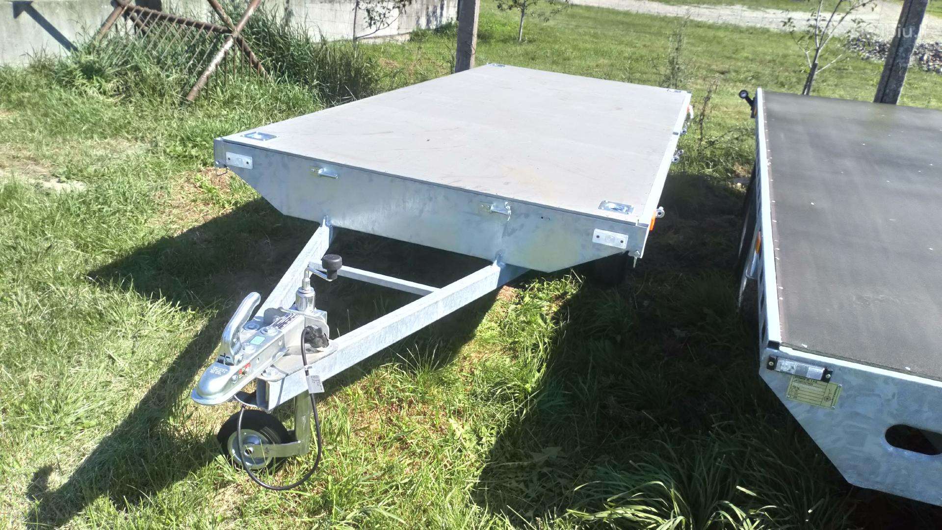 -Kita-, passenger car trailers
