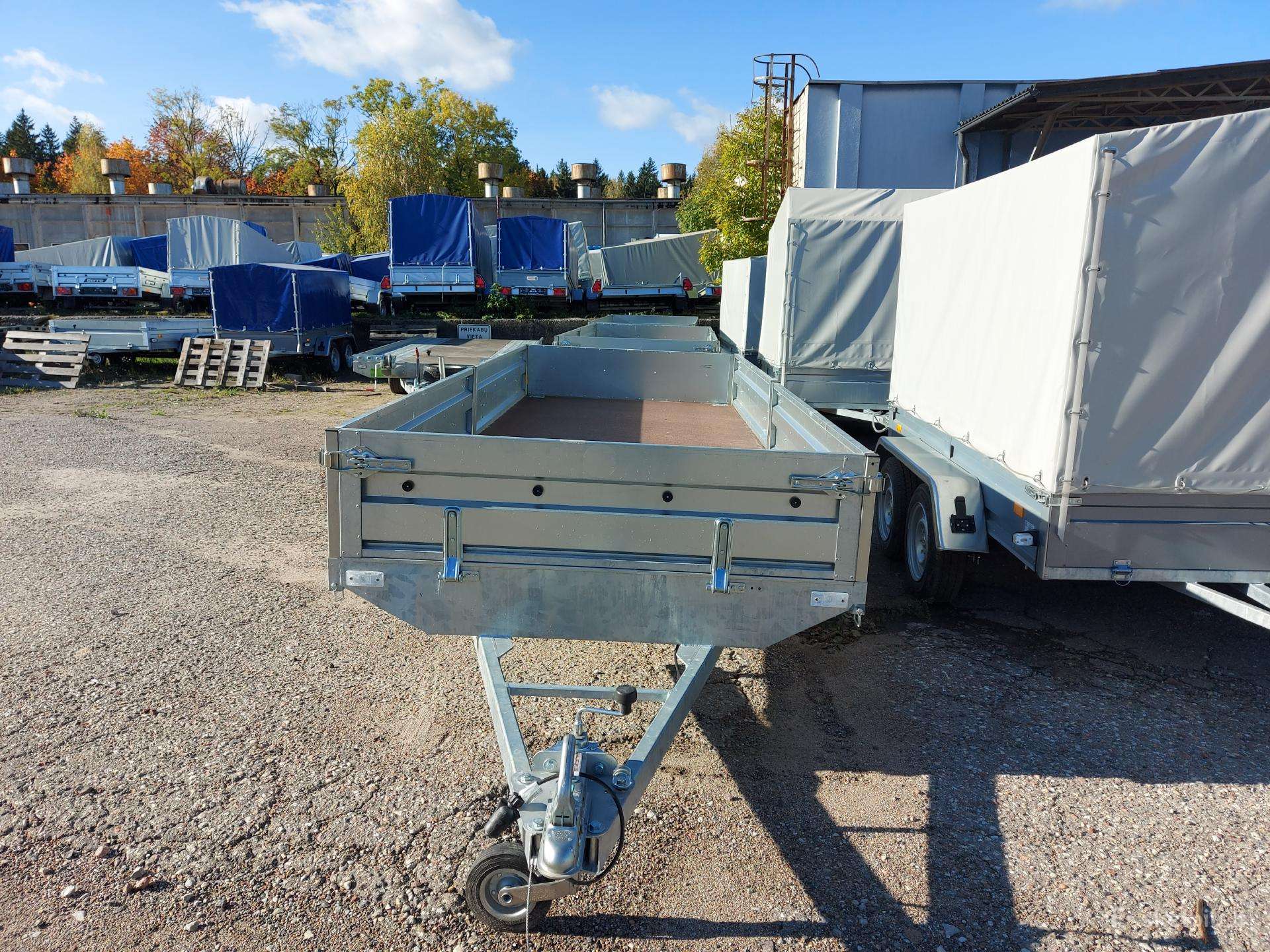 -Kita-, passenger car trailers