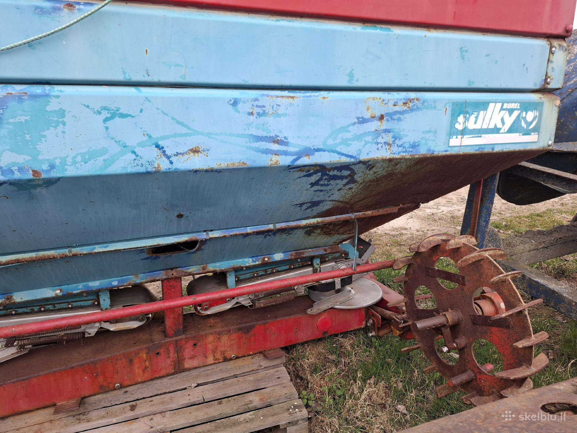 New Holland, kita